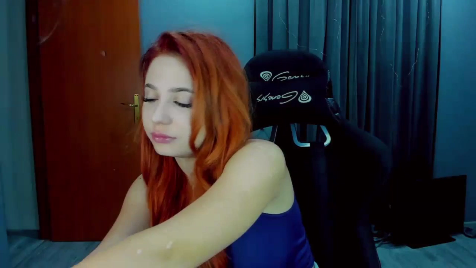 Gallery image thumbnail from BlueeeS's myfreecams stream on, 11/23/2023, 21:10 image 18 of 20