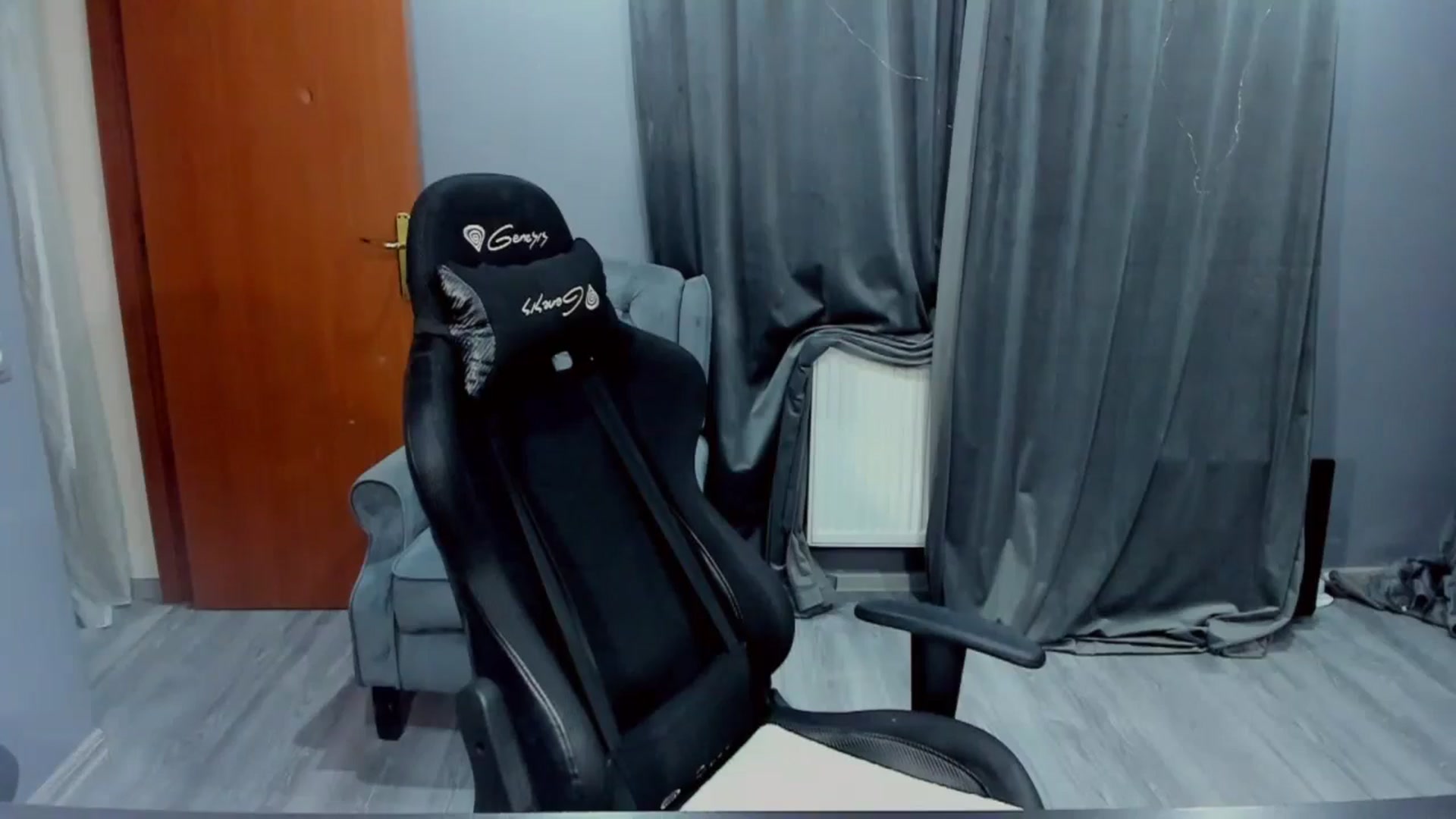 Gallery image thumbnail from BlueeeS's myfreecams stream on, 06/05/2024, 20:15 image 20 of 20