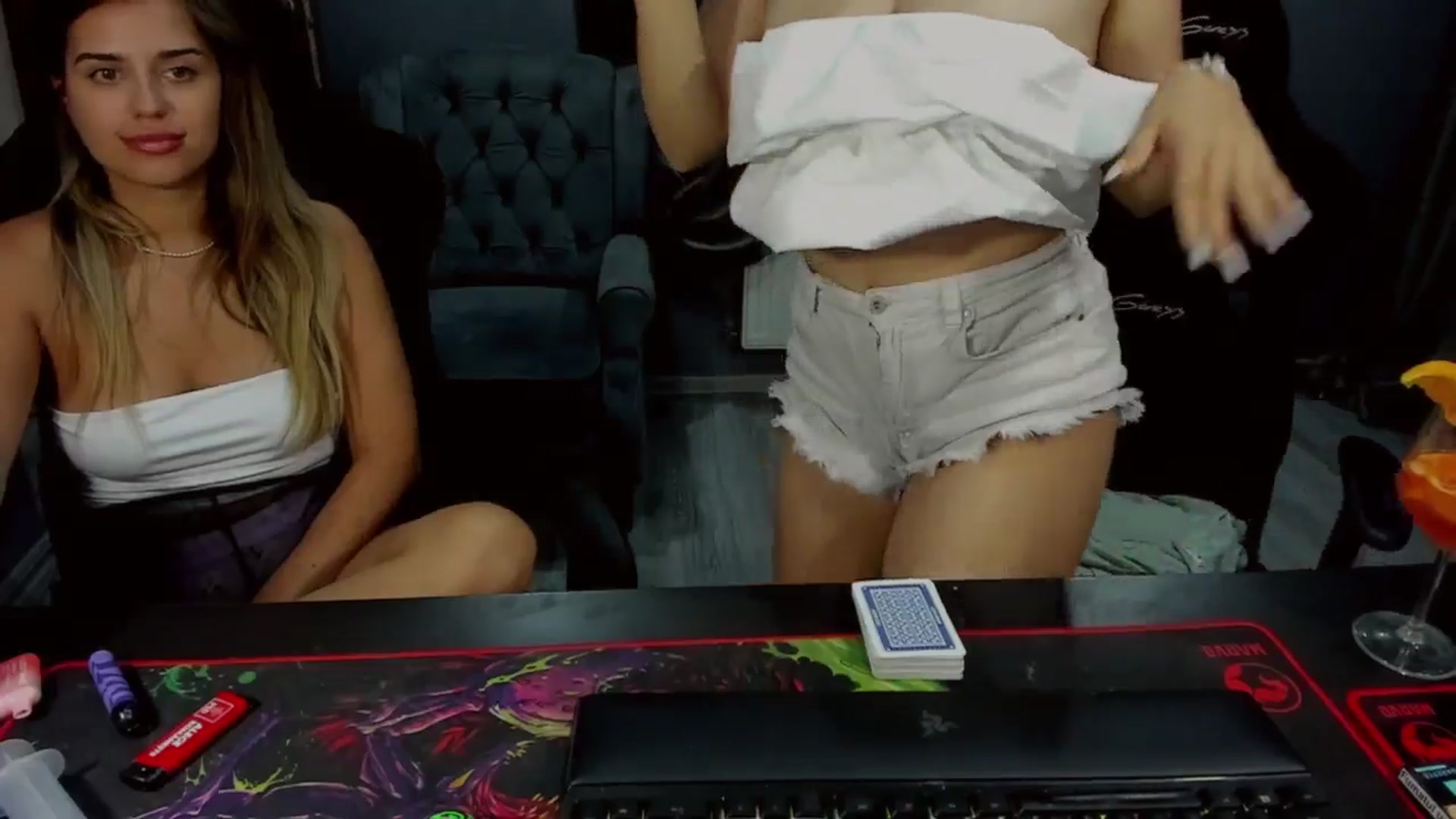 Gallery image thumbnail from BlueeeS's myfreecams stream on, 06/19/2024, 24:01 image 8 of 20