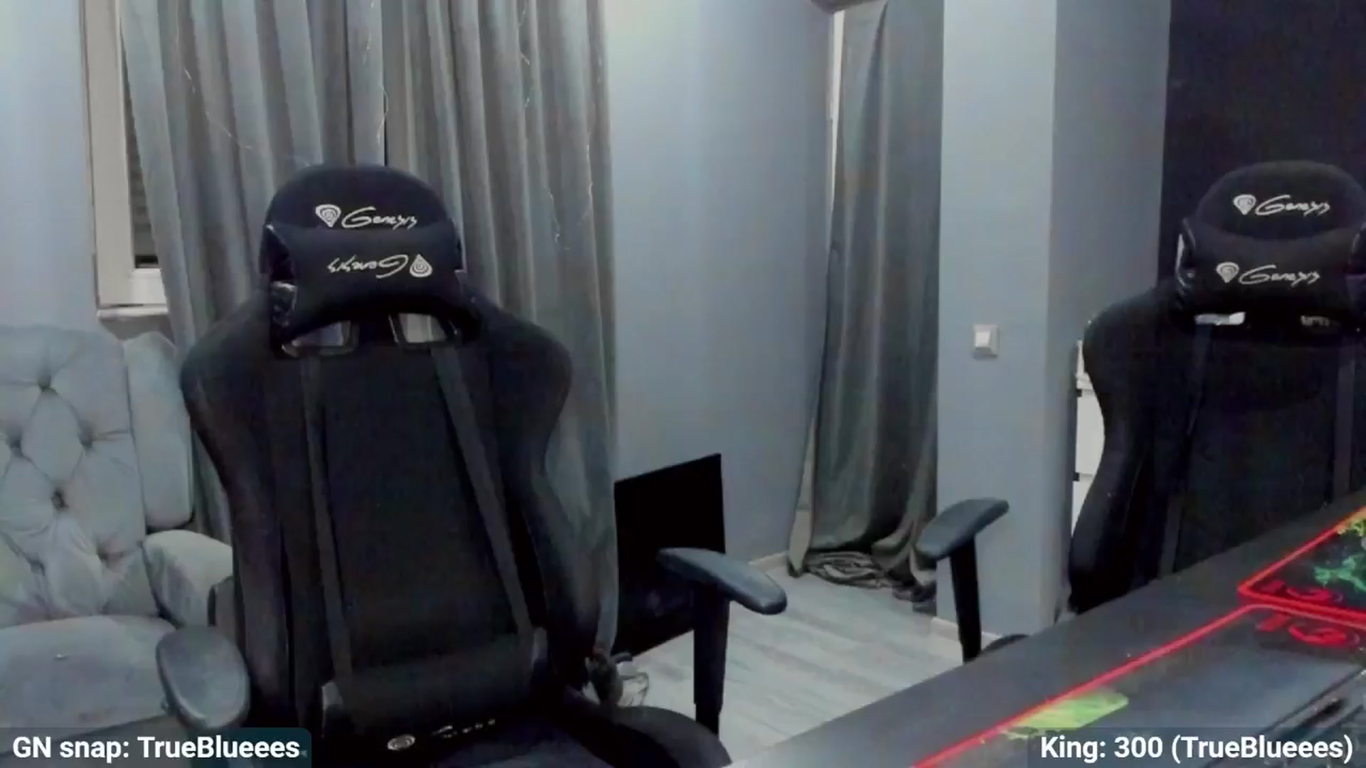 Gallery image thumbnail from BlueeeS's myfreecams stream on, 08/08/2024, 24:07 image 10 of 20