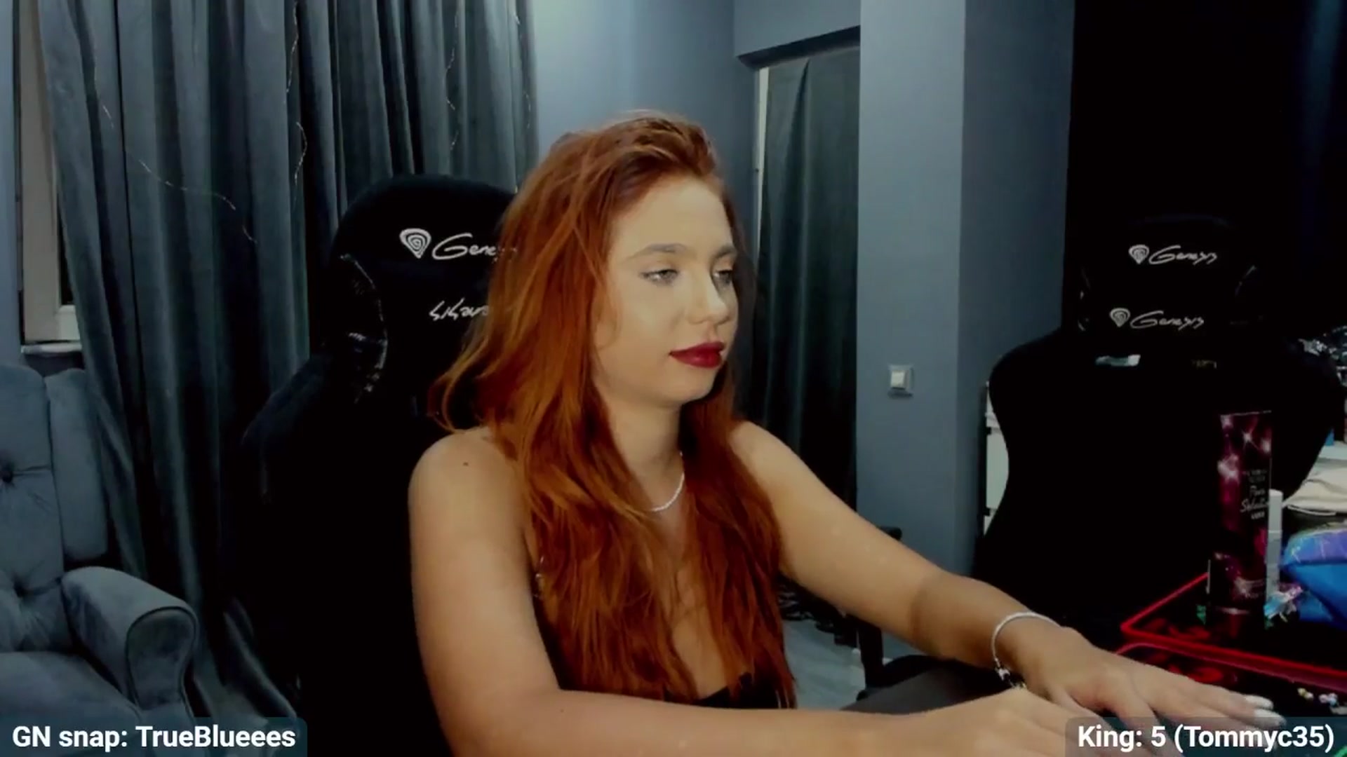 Gallery image thumbnail from BlueeeS's myfreecams stream on, 08/09/2024, 03:08 image 8 of 20