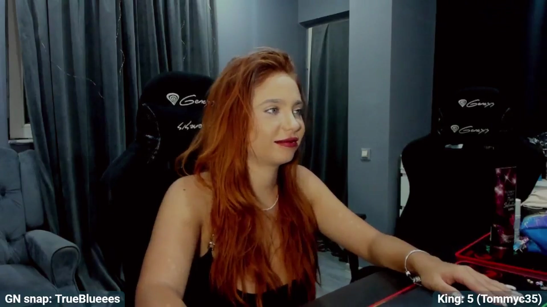 Gallery image thumbnail from BlueeeS's myfreecams stream on, 08/09/2024, 03:08 image 9 of 20
