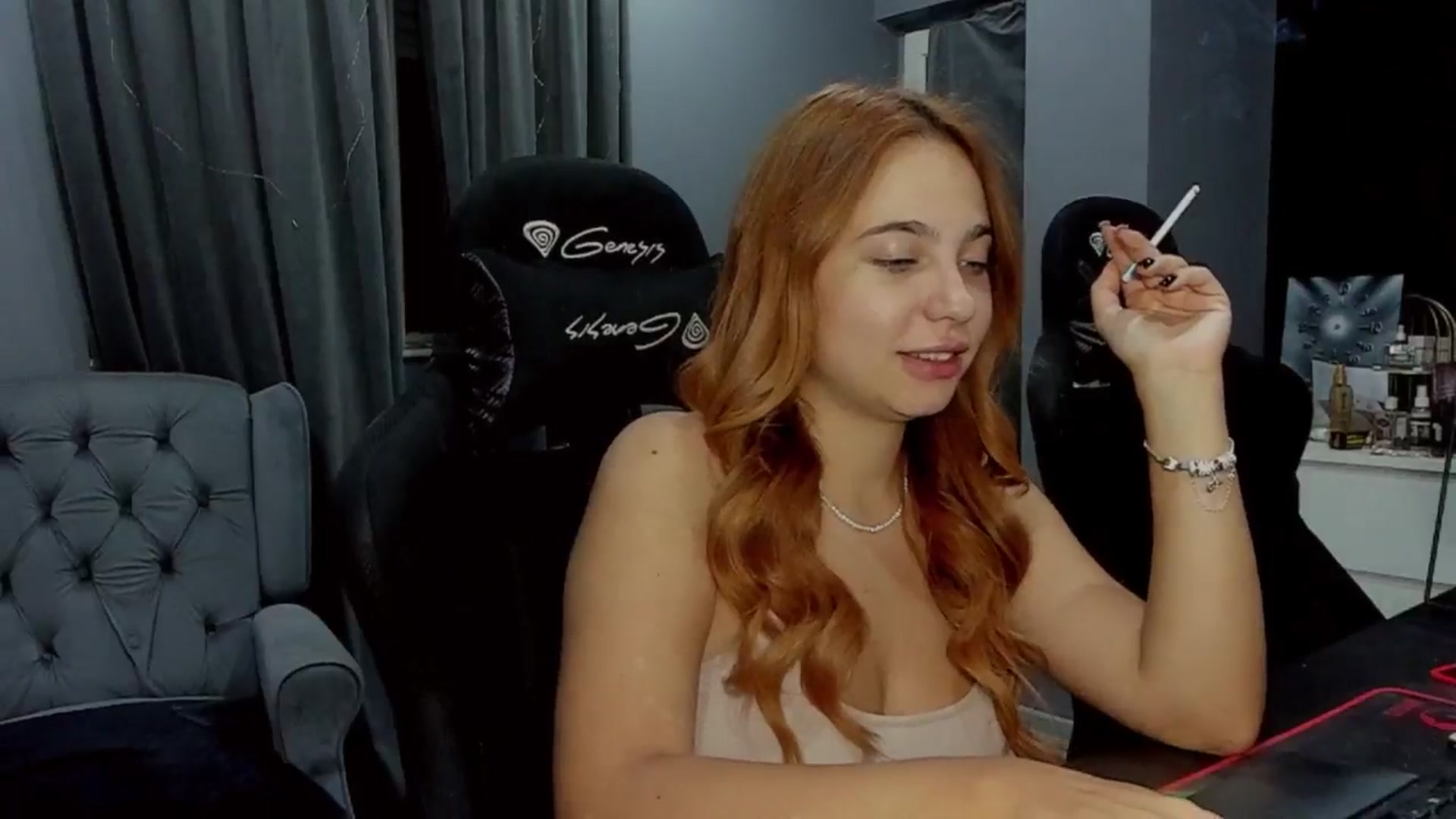 Gallery image thumbnail from BlueeeS's myfreecams stream on, 08/30/2024, 24:14 image 3 of 20
