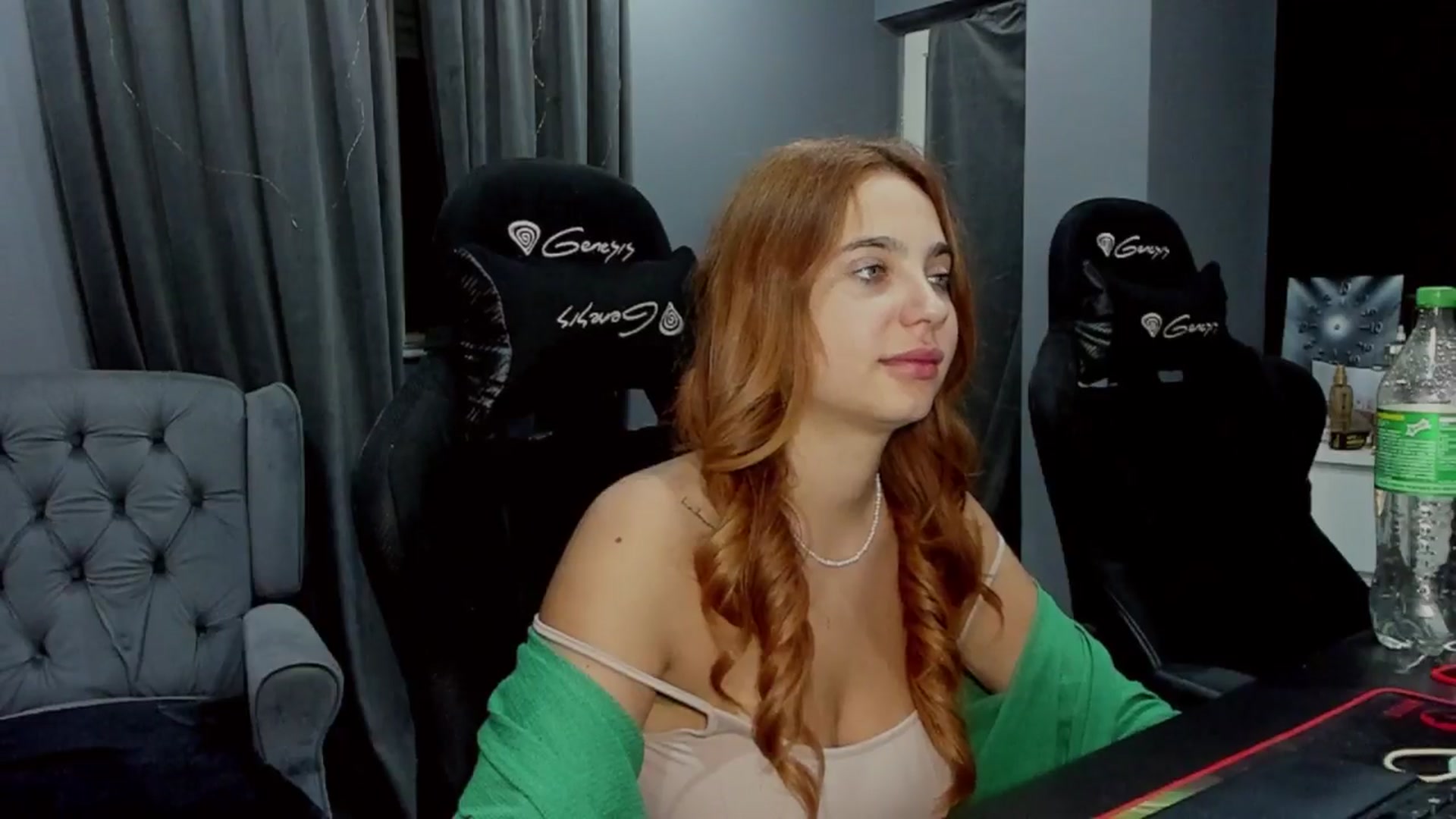 Gallery image thumbnail from BlueeeS's myfreecams stream on, 08/30/2024, 02:47 image 11 of 20