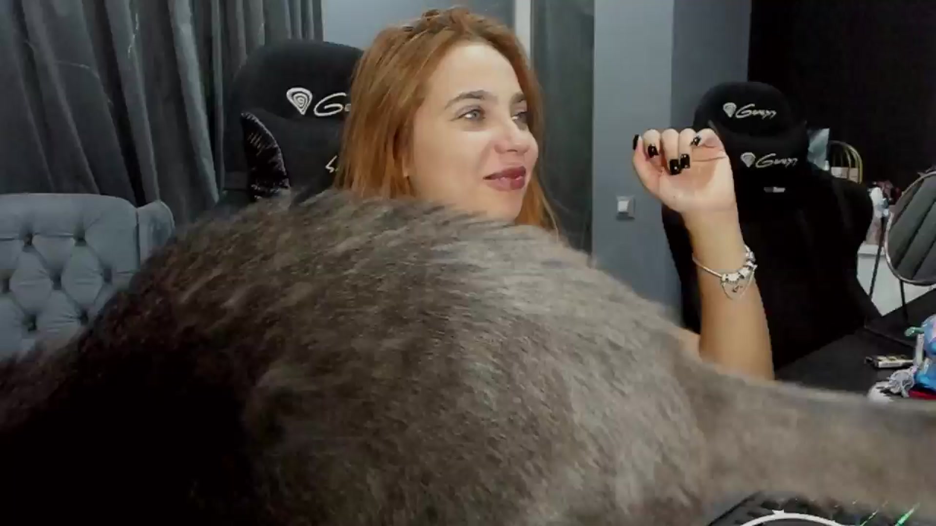 Gallery image thumbnail from BlueeeS's myfreecams stream on, 09/03/2024, 24:45 image 6 of 20