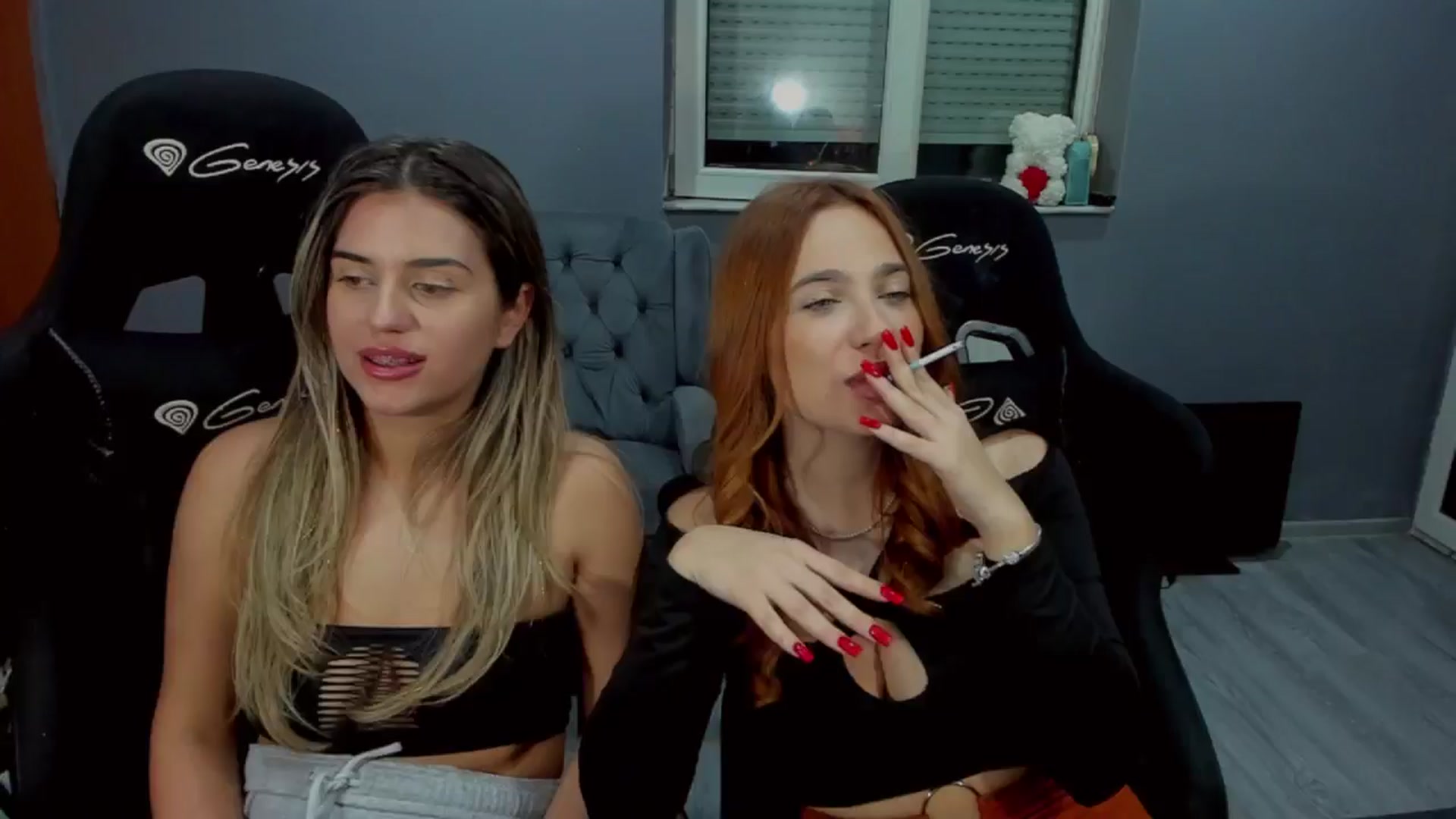 Gallery image thumbnail from BlueeeS's myfreecams stream on, 01/09/2025, 02:18 image 9 of 20