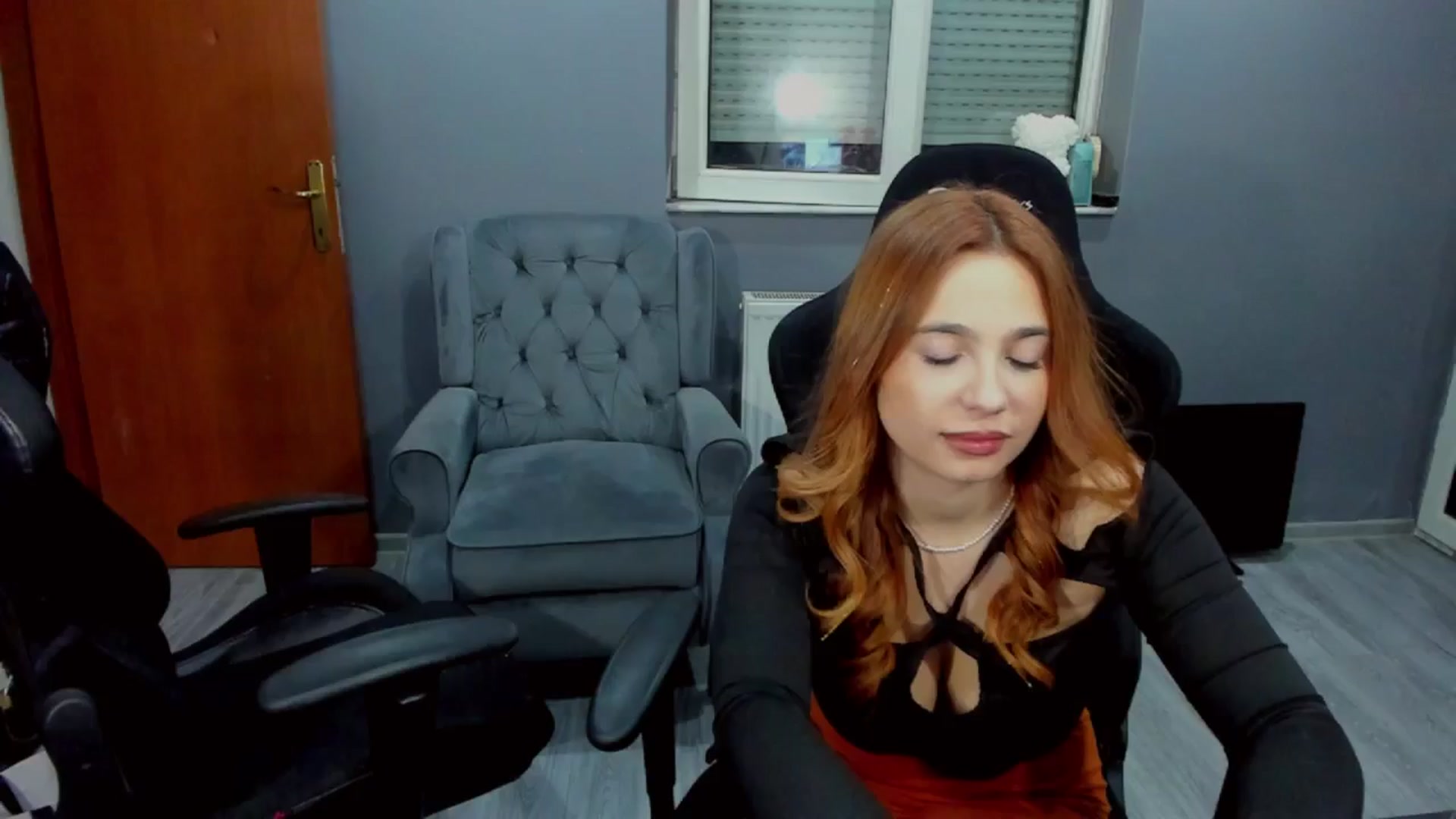 Gallery image thumbnail from BlueeeS's myfreecams stream on, 01/09/2025, 02:18 image 20 of 20