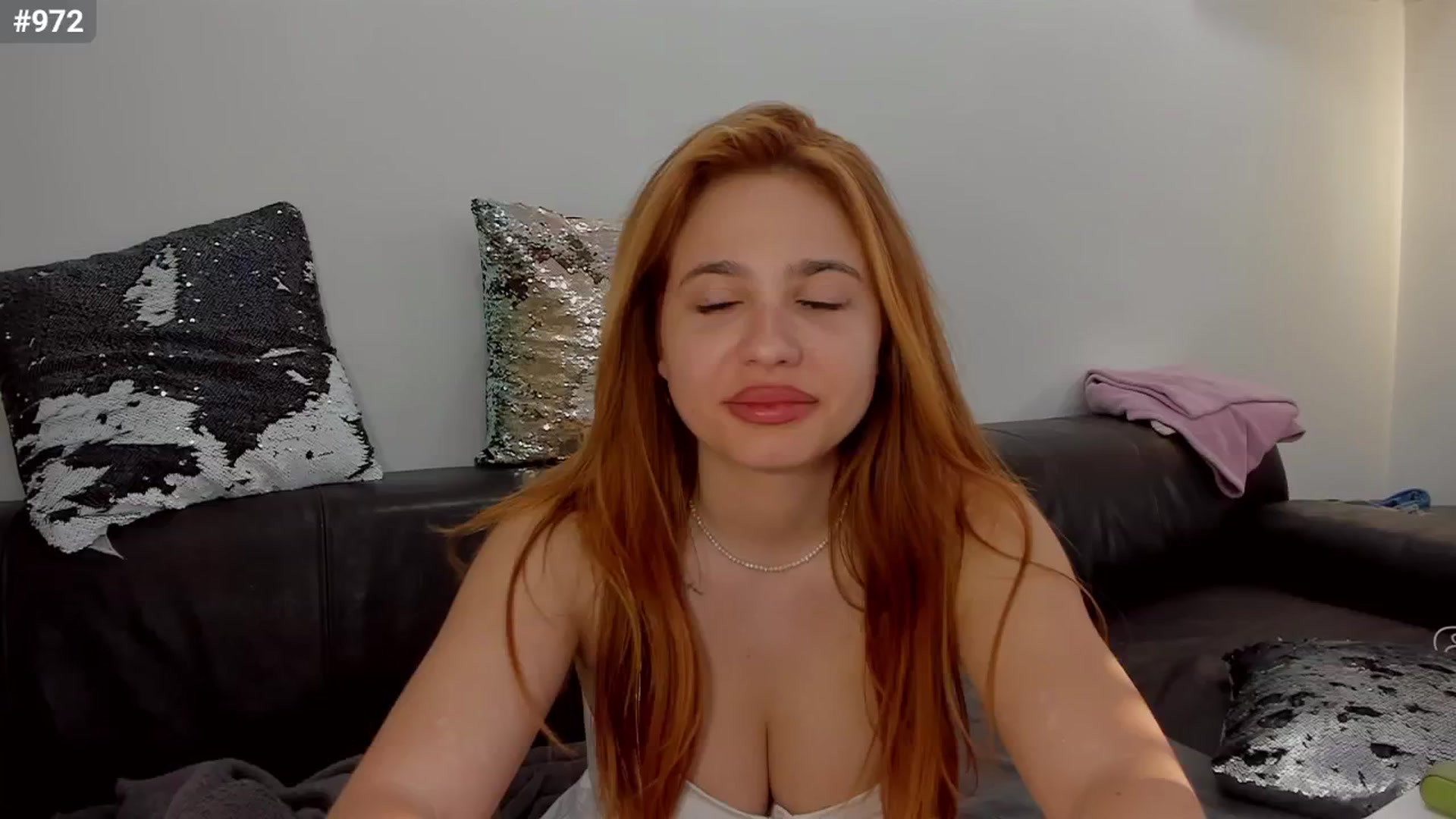 Gallery image thumbnail from BlueeeS's myfreecams stream on, 06/03/2025, 03:52 image 14 of 20