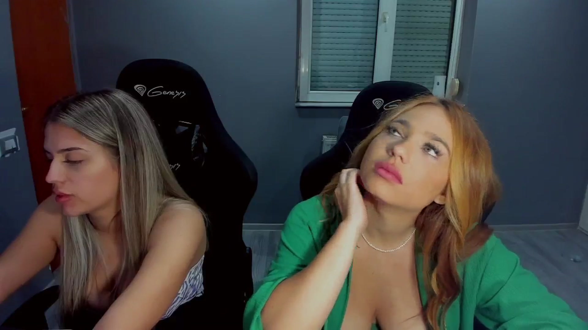 Gallery image thumbnail from BlueeeS's myfreecams stream on, 07/03/2025, 02:15 image 10 of 20