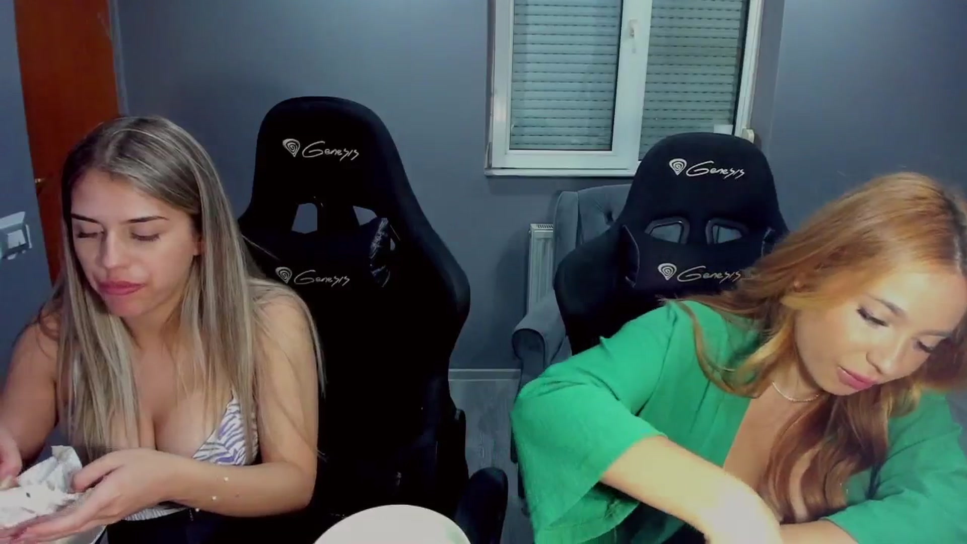 Gallery image thumbnail from BlueeeS's myfreecams stream on, 07/03/2025, 02:15 image 13 of 20