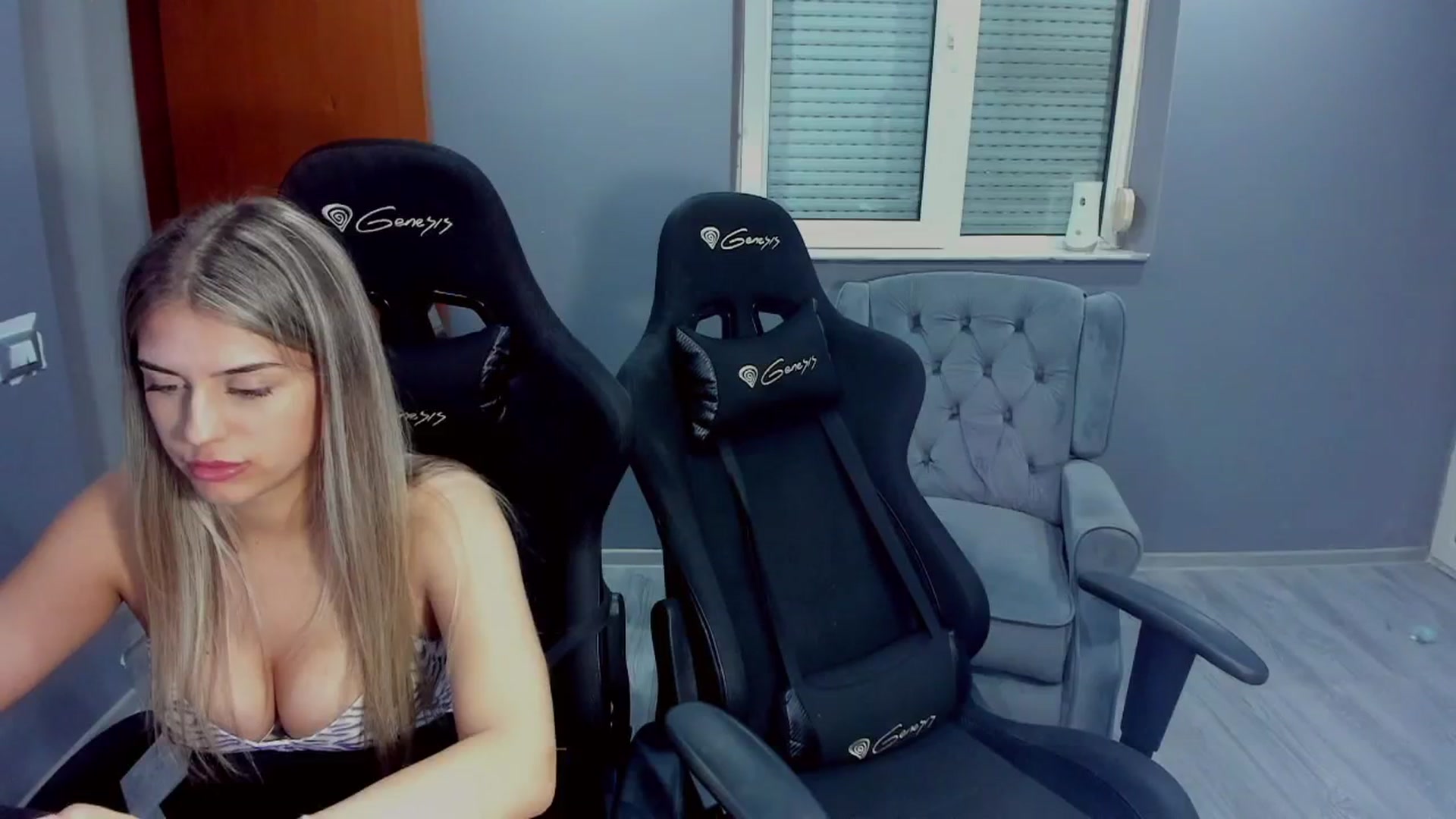 Gallery image thumbnail from BlueeeS's myfreecams stream on, 07/03/2025, 02:15 image 7 of 20