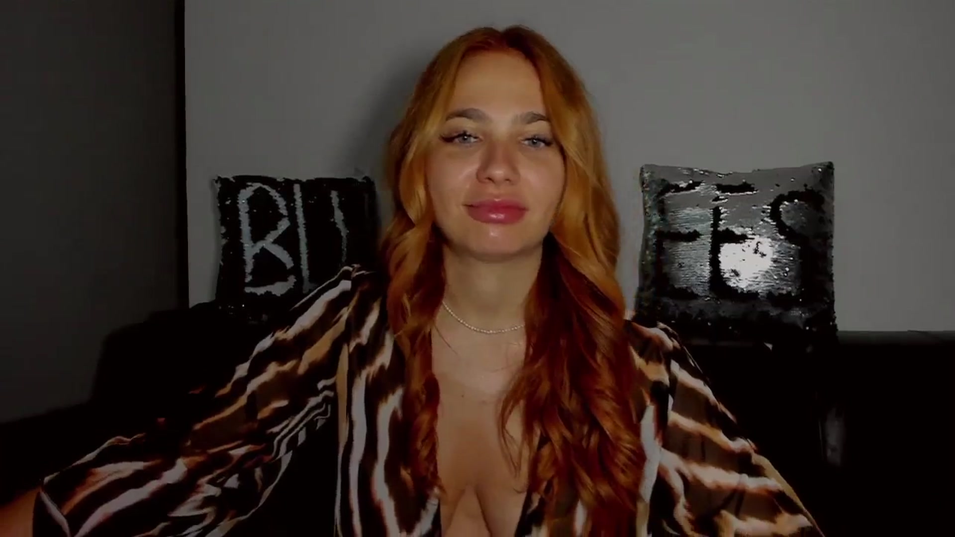 Gallery image thumbnail from BlueeeS's myfreecams stream on, 07/07/2025, 23:14 image 18 of 20