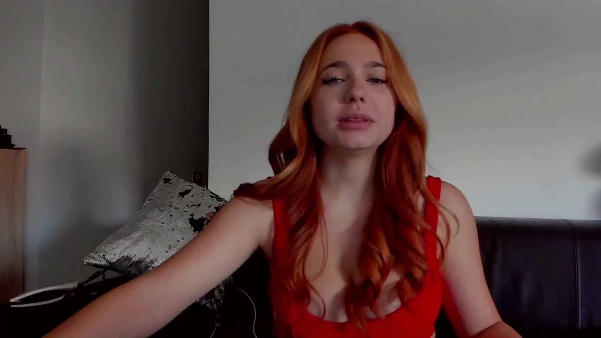 Gallery image thumbnail from BlueeeS's myfreecams stream on, 07/11/2025, 13:11 image 17 of 20