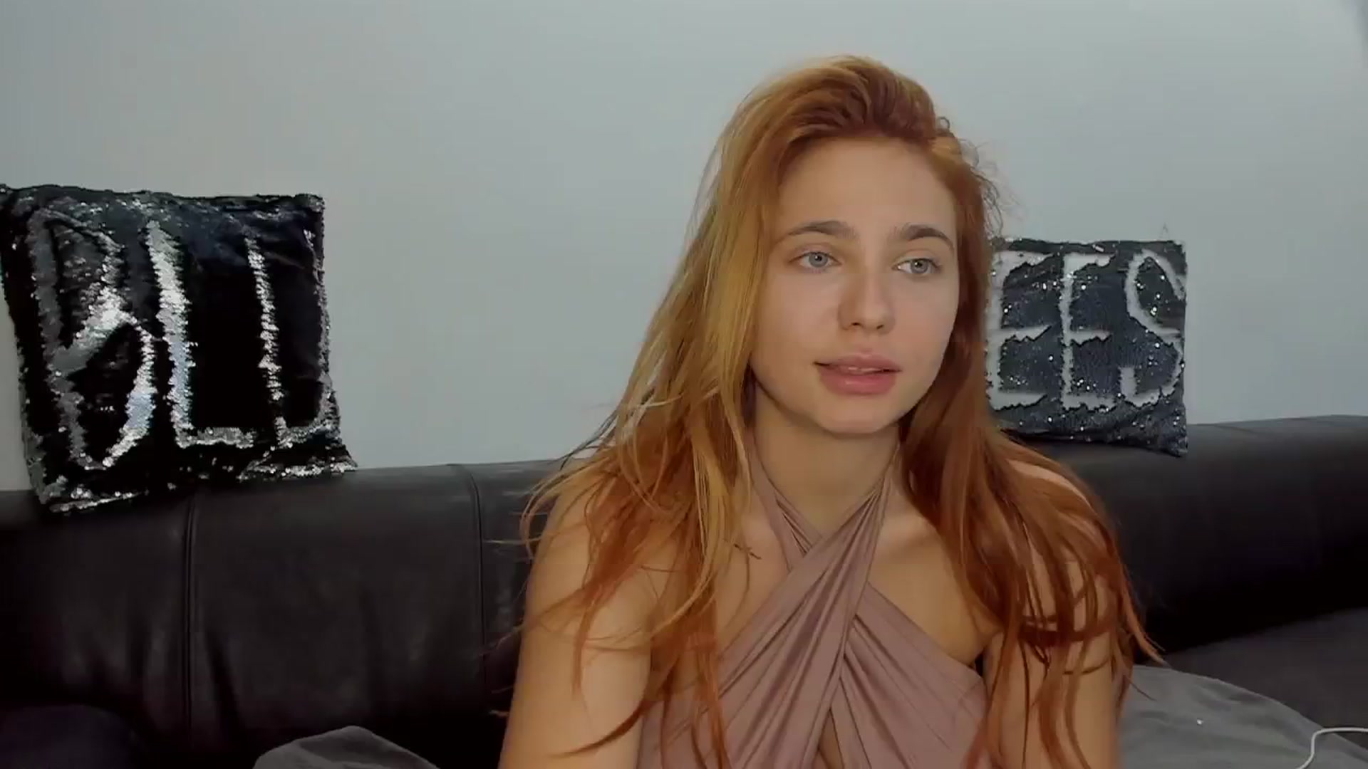 Gallery image thumbnail from BlueeeS's myfreecams stream on, 07/13/2025, 19:07 image 17 of 20