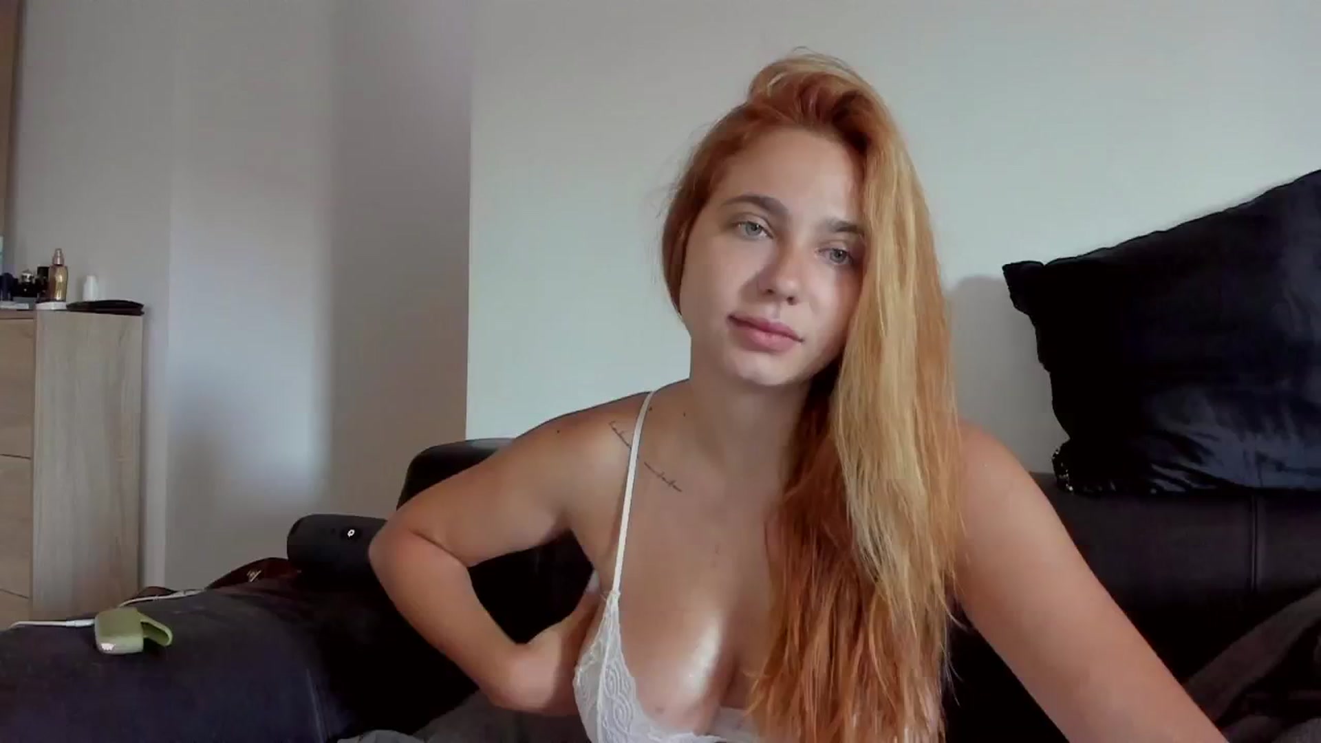Gallery image thumbnail from BlueeeS's myfreecams stream on, 07/25/2025, 10:31 image 10 of 20