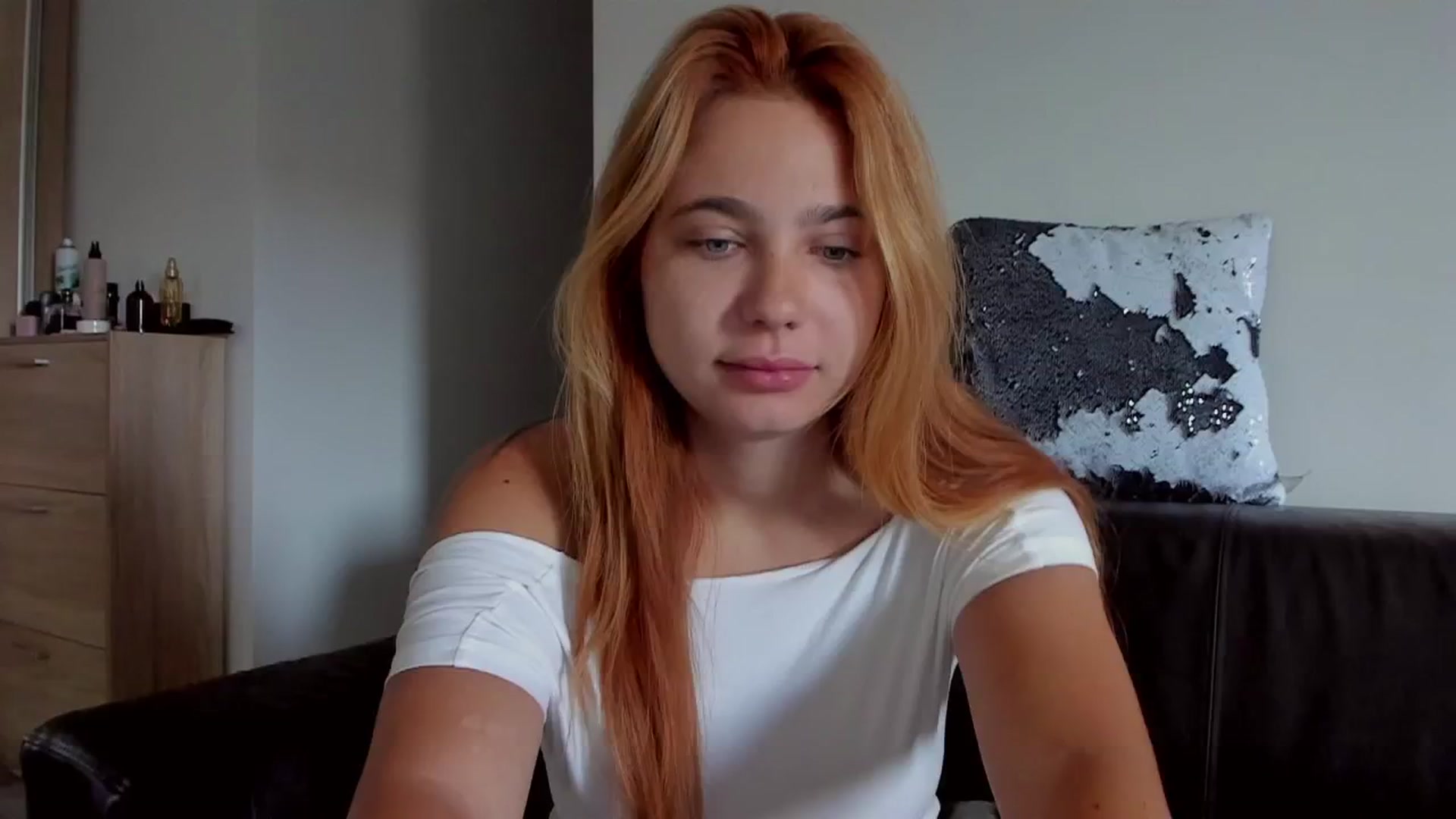 Gallery image thumbnail from BlueeeS's myfreecams stream on, 07/28/2025, 10:16 image 6 of 20