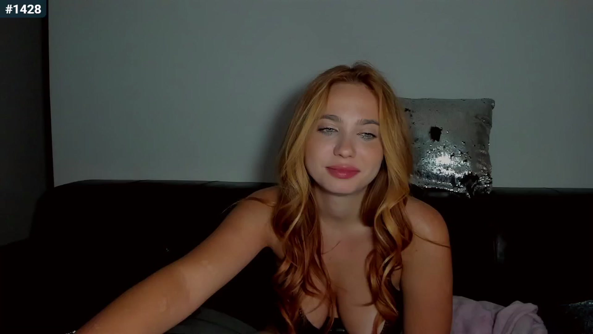 Gallery image thumbnail from BlueeeS's myfreecams stream on, 07/30/2025, 03:53 image 6 of 20