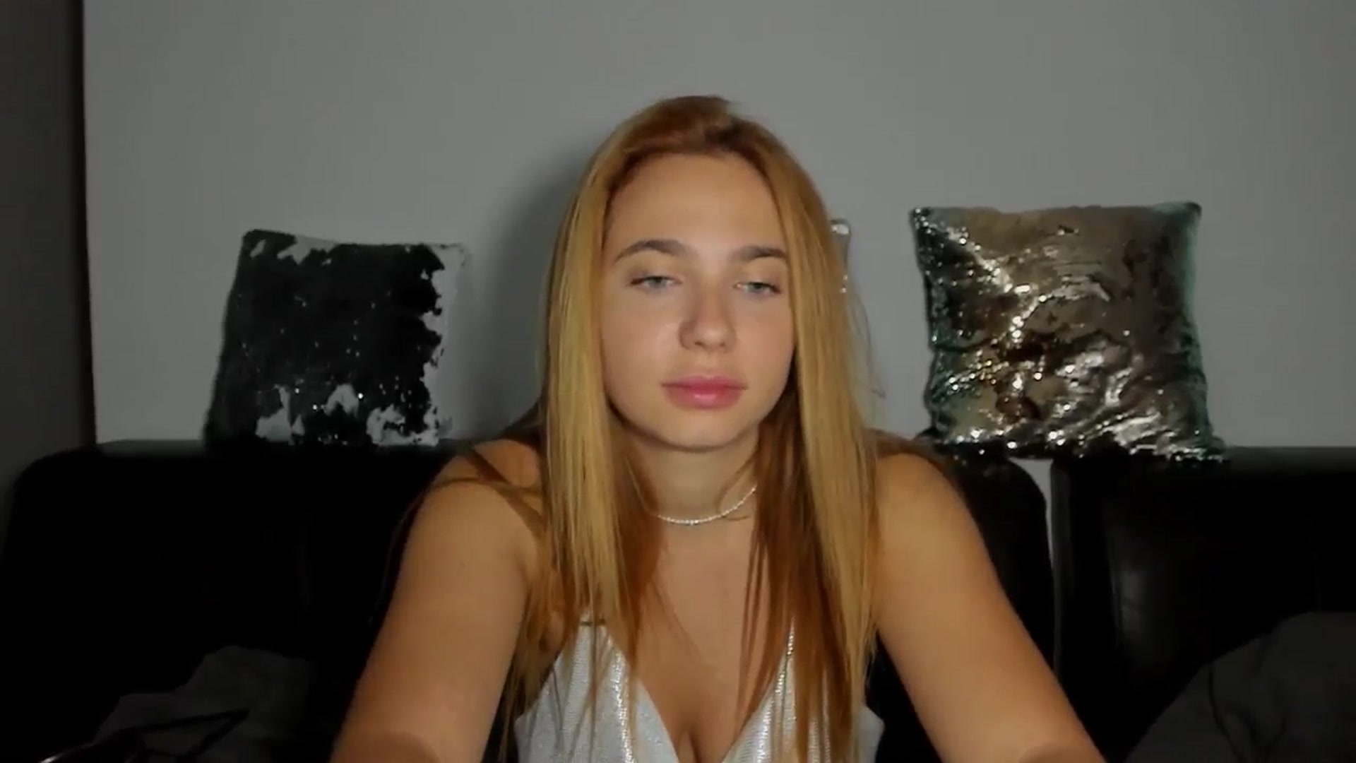 Gallery image thumbnail from BlueeeS's myfreecams stream on, 09/01/2025, 24:51 image 19 of 20