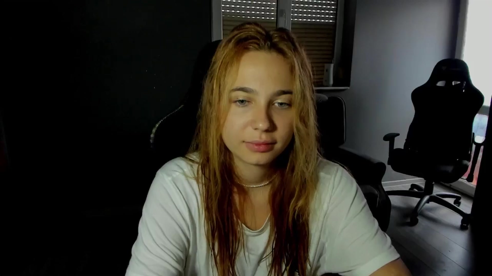 Gallery image thumbnail from BlueeeS's myfreecams stream on, 09/07/2025, 13:41 image 10 of 20