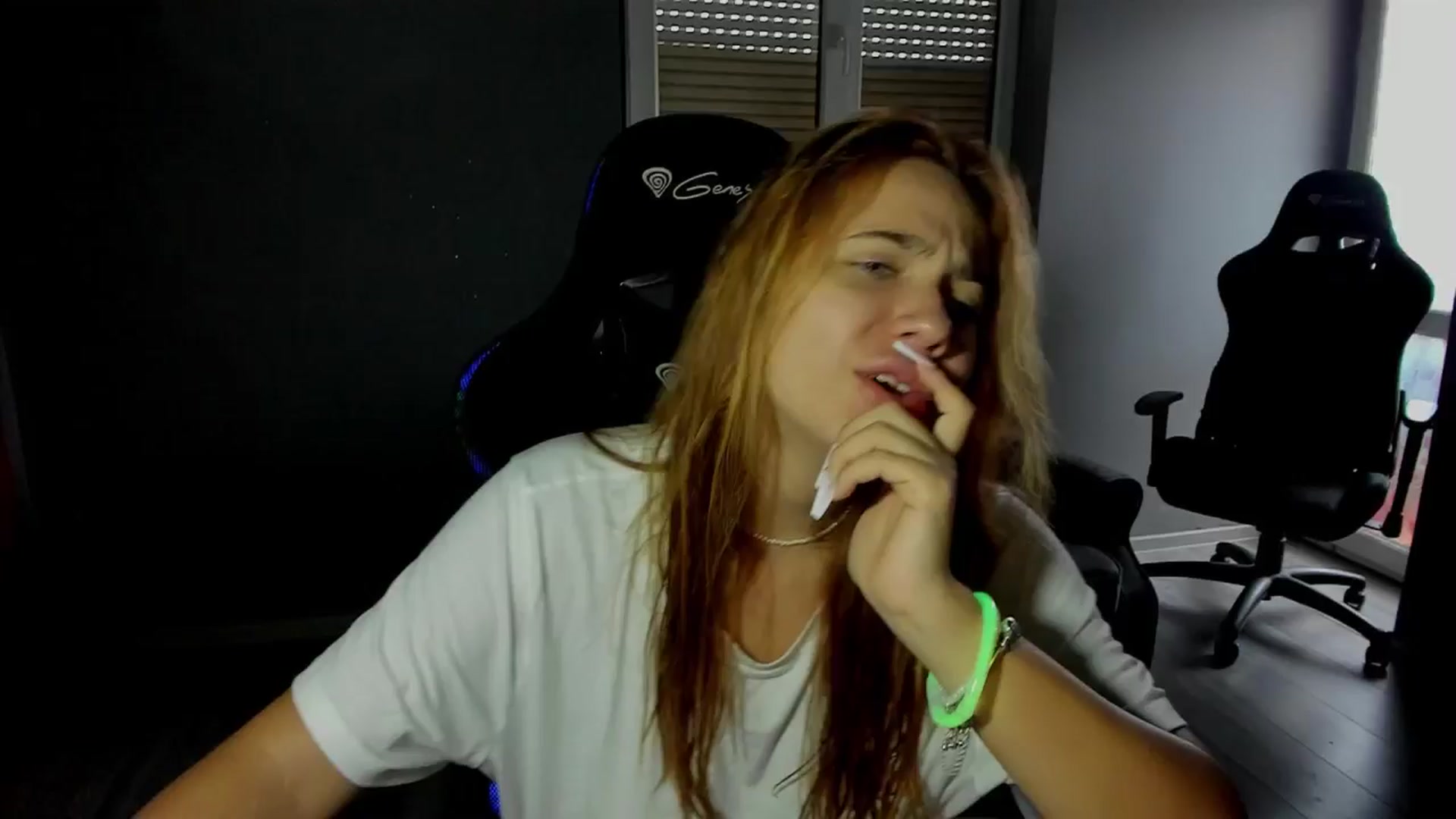 Gallery image thumbnail from BlueeeS's myfreecams stream on, 09/07/2025, 13:41 image 12 of 20