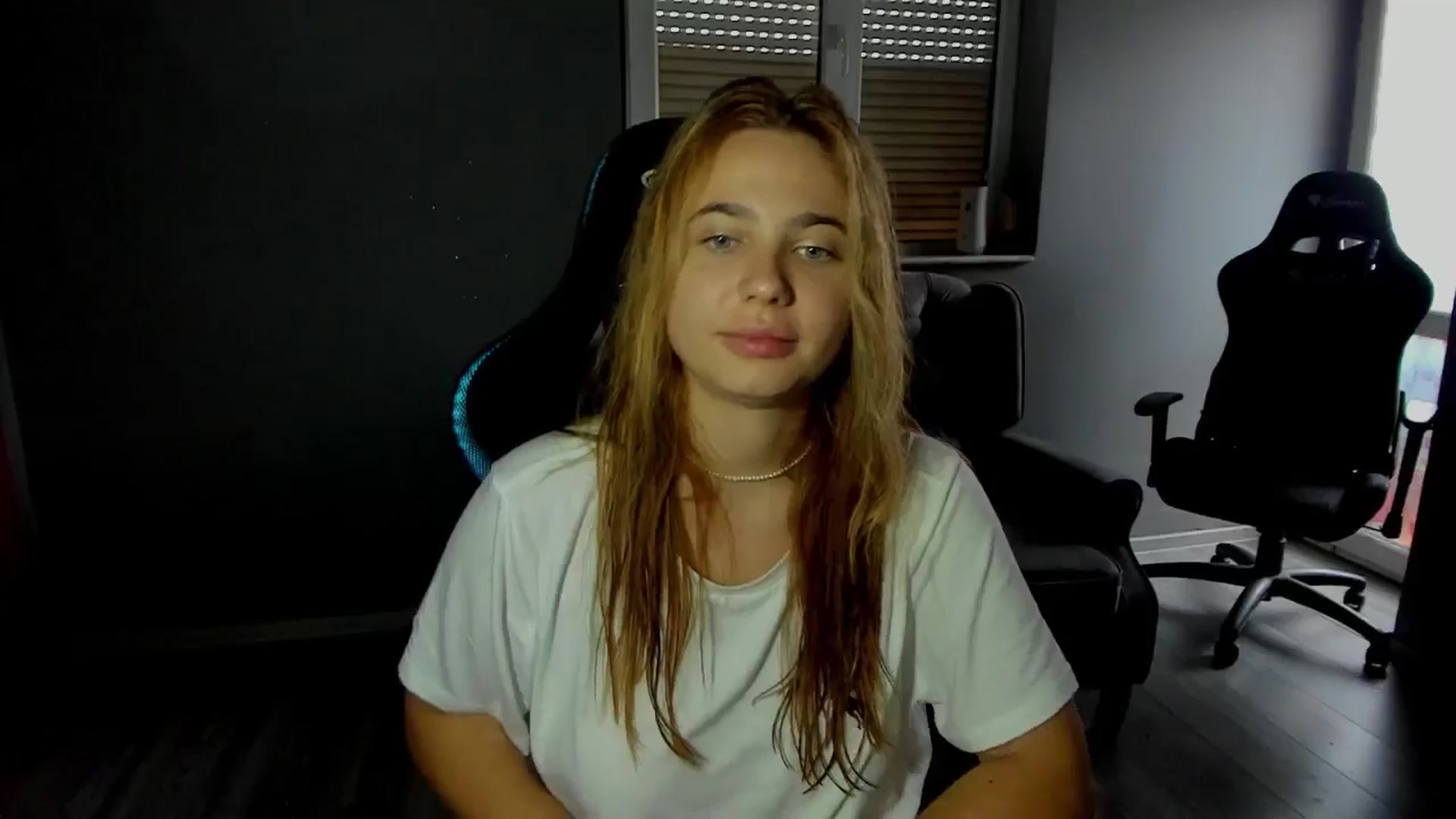 Gallery image thumbnail from BlueeeS's myfreecams stream on, 09/07/2025, 13:41 image 11 of 20