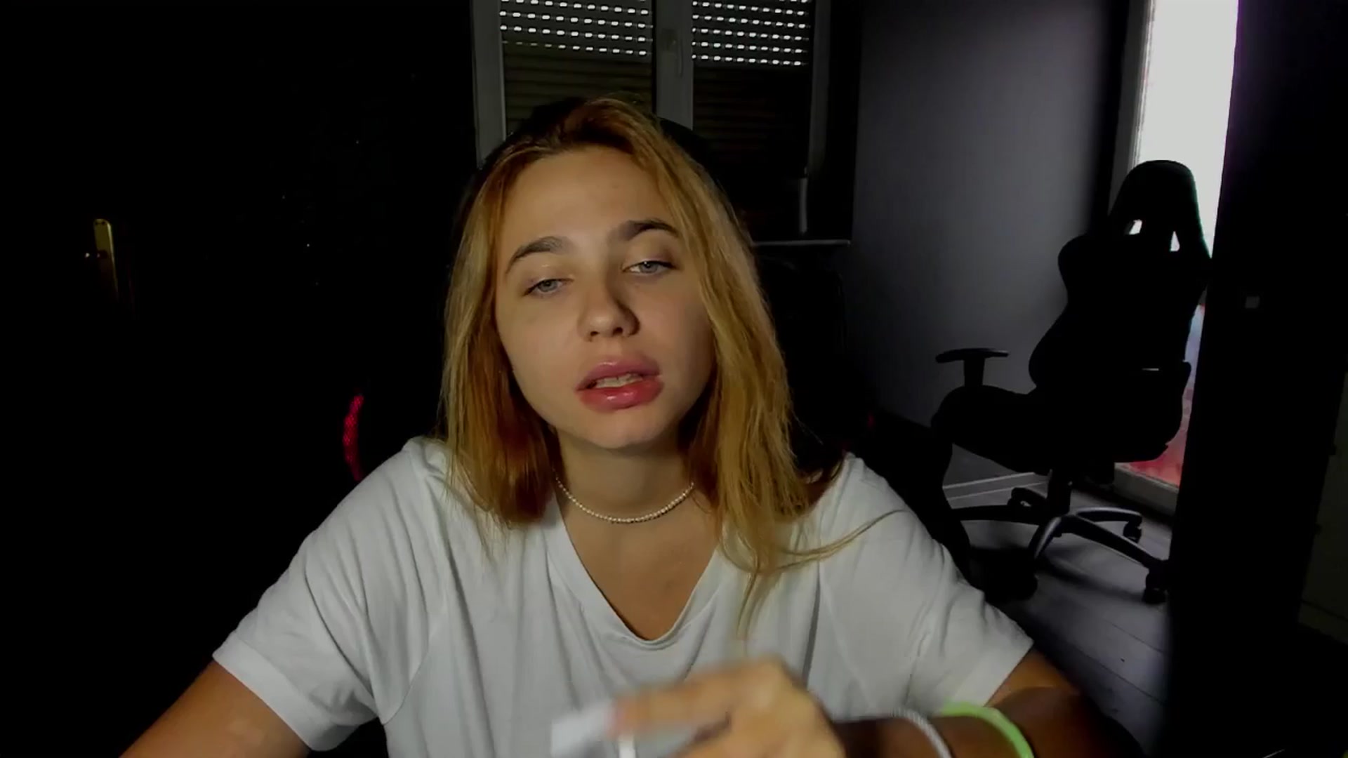 Gallery image thumbnail from BlueeeS's myfreecams stream on, 09/07/2025, 16:17 image 15 of 20