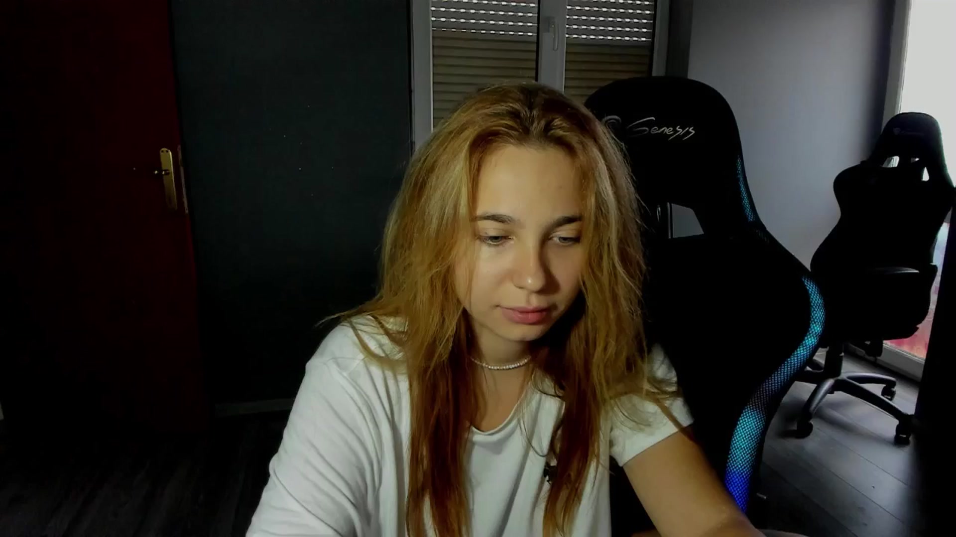 Gallery image thumbnail from BlueeeS's myfreecams stream on, 09/07/2025, 16:17 image 4 of 20