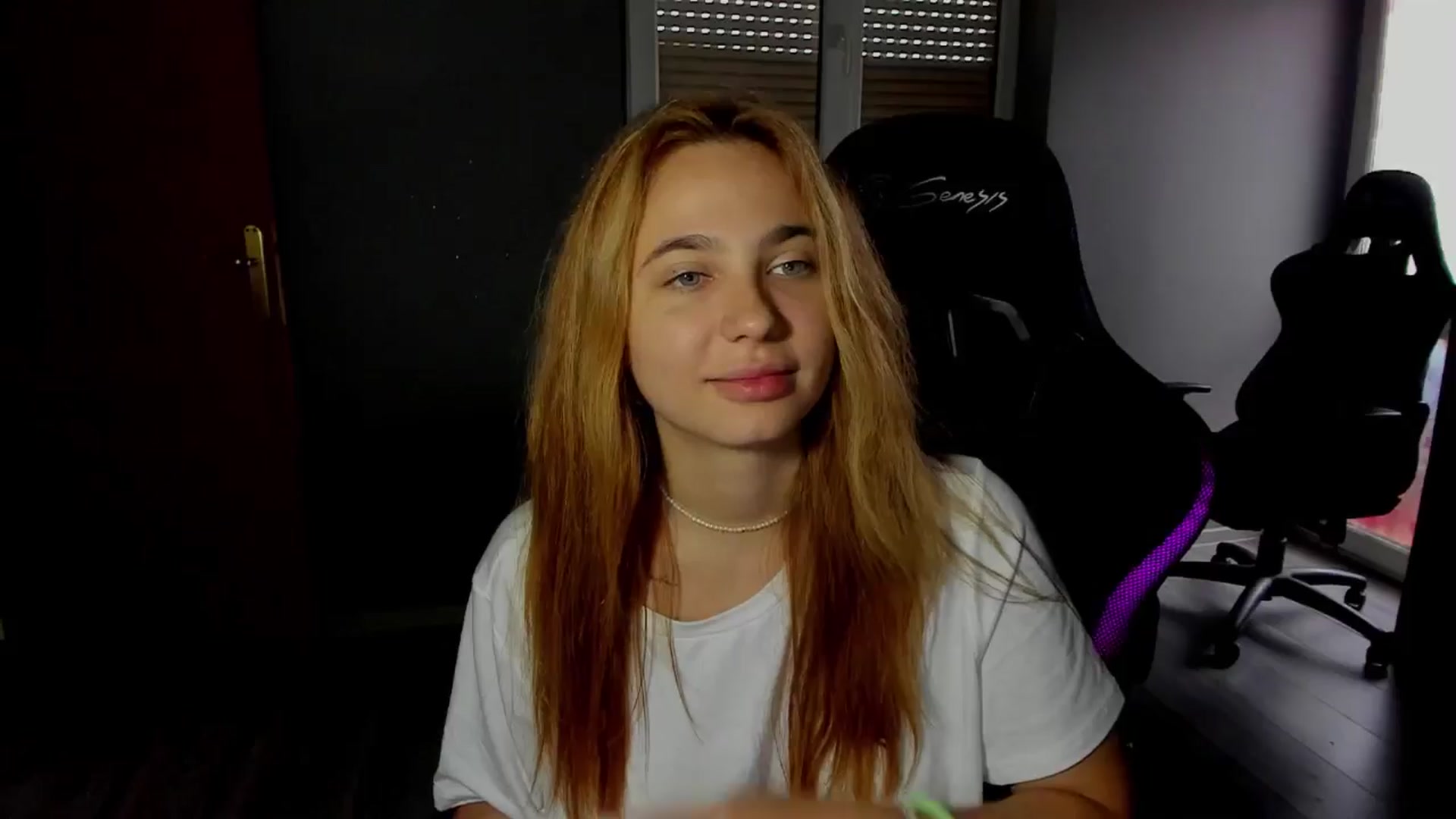 Gallery image thumbnail from BlueeeS's myfreecams stream on, 09/07/2025, 16:17 image 8 of 20