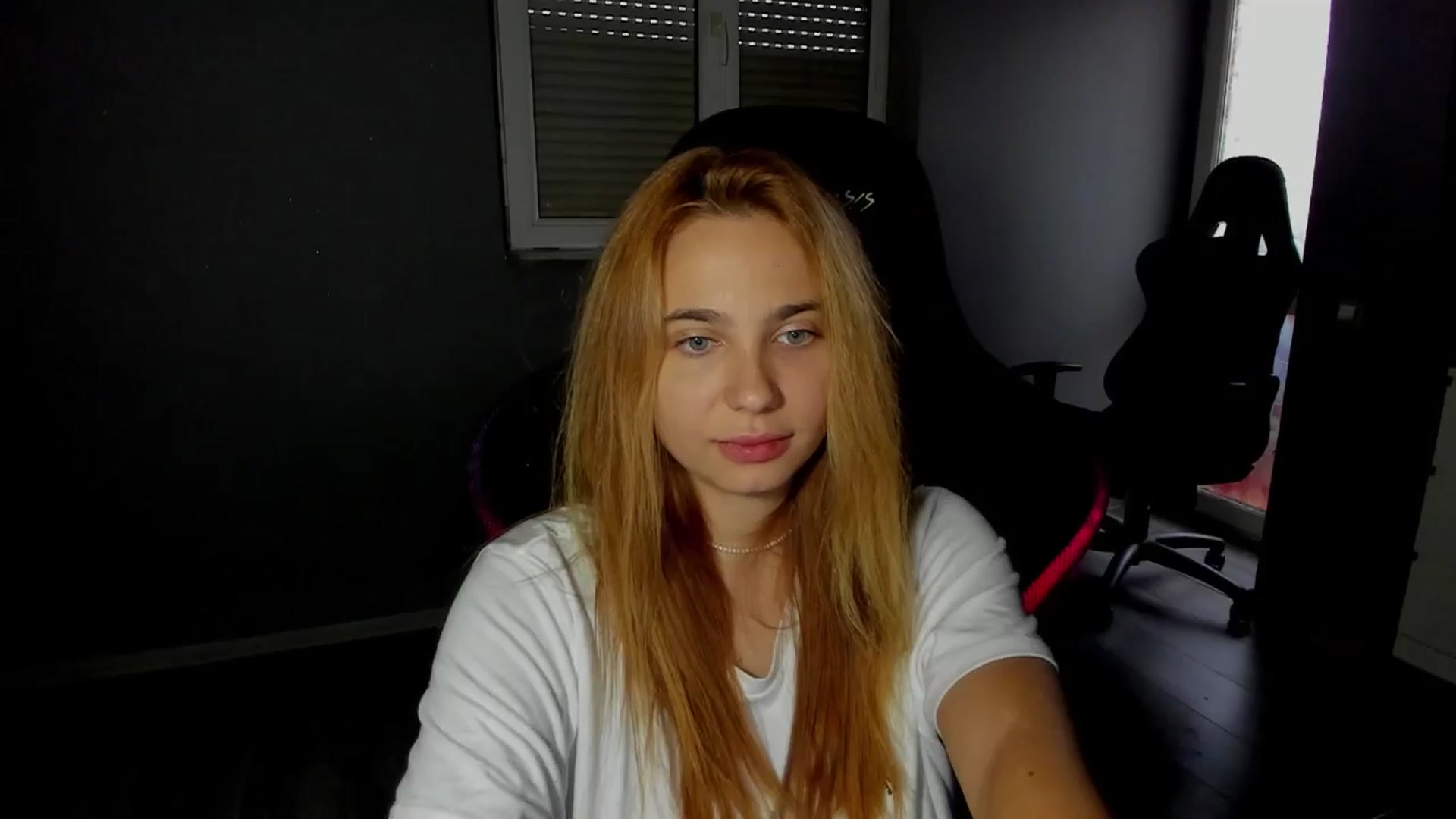 Gallery image thumbnail from BlueeeS's myfreecams stream on, 09/07/2025, 16:17 image 19 of 20