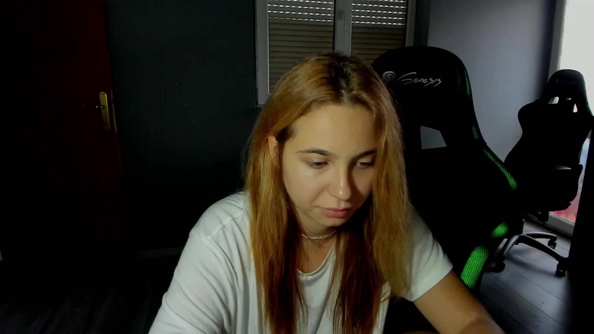 Gallery image thumbnail from BlueeeS's myfreecams stream on, 09/07/2025, 16:17 image 6 of 20