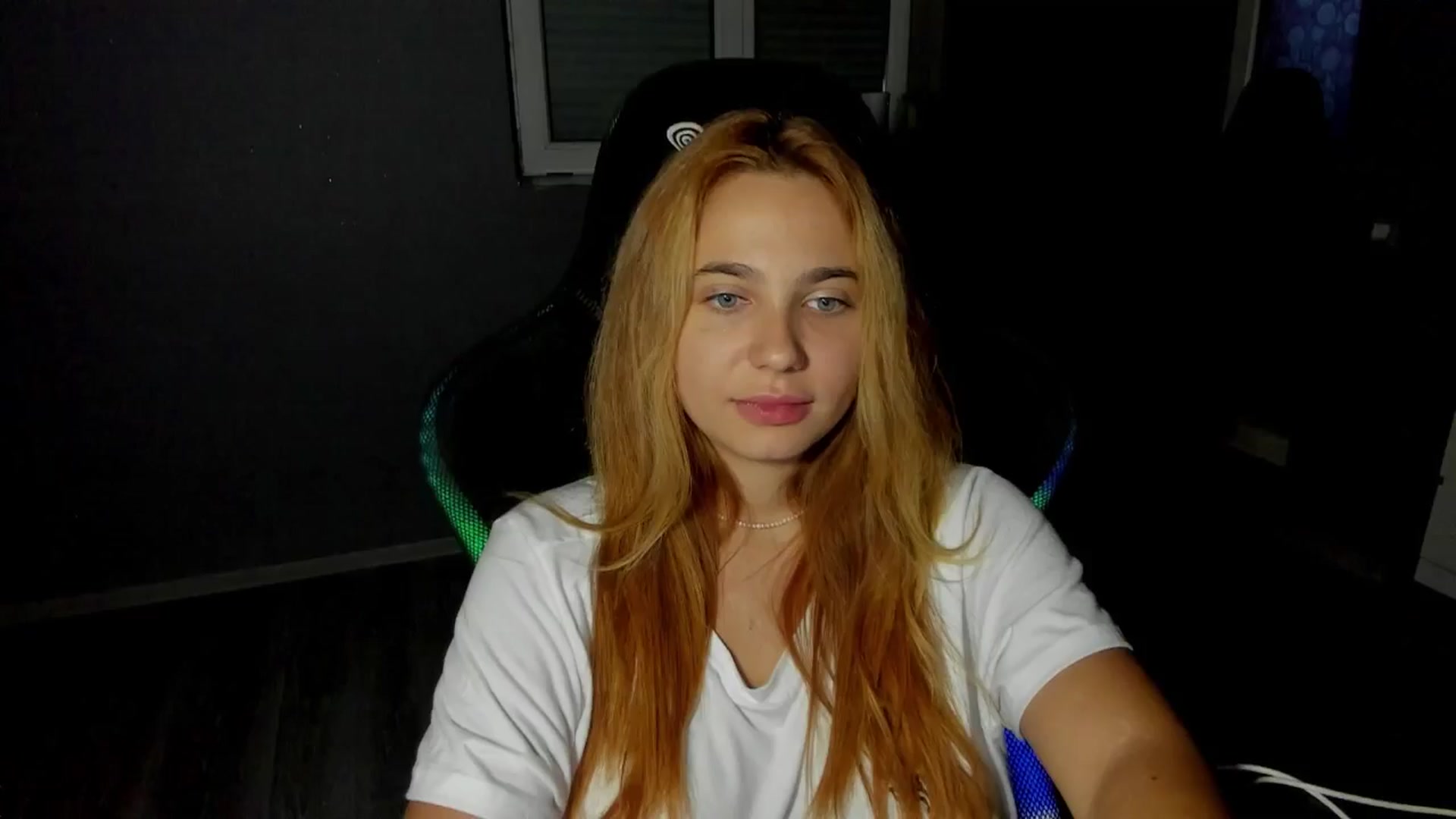 Gallery image thumbnail from BlueeeS's myfreecams stream on, 09/07/2025, 16:57 image 20 of 20