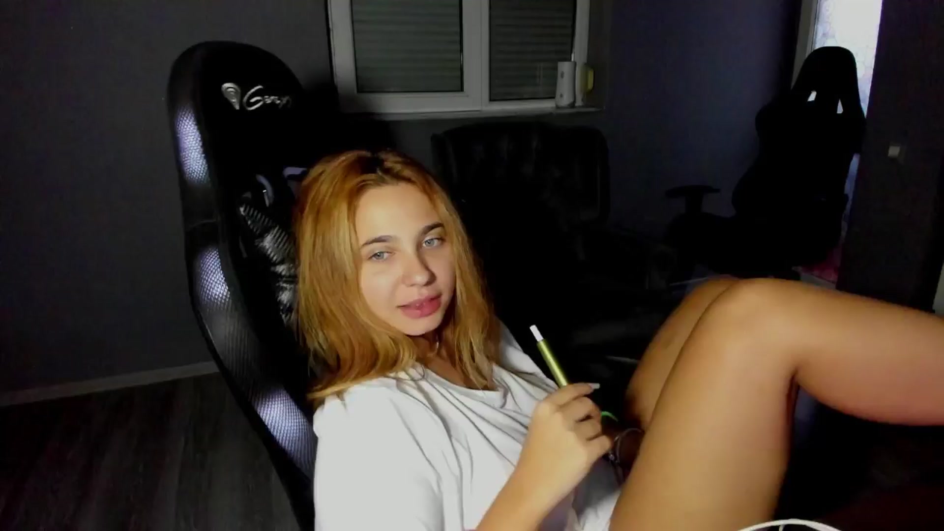 Gallery image thumbnail from BlueeeS's myfreecams stream on, 09/07/2025, 16:57 image 5 of 20