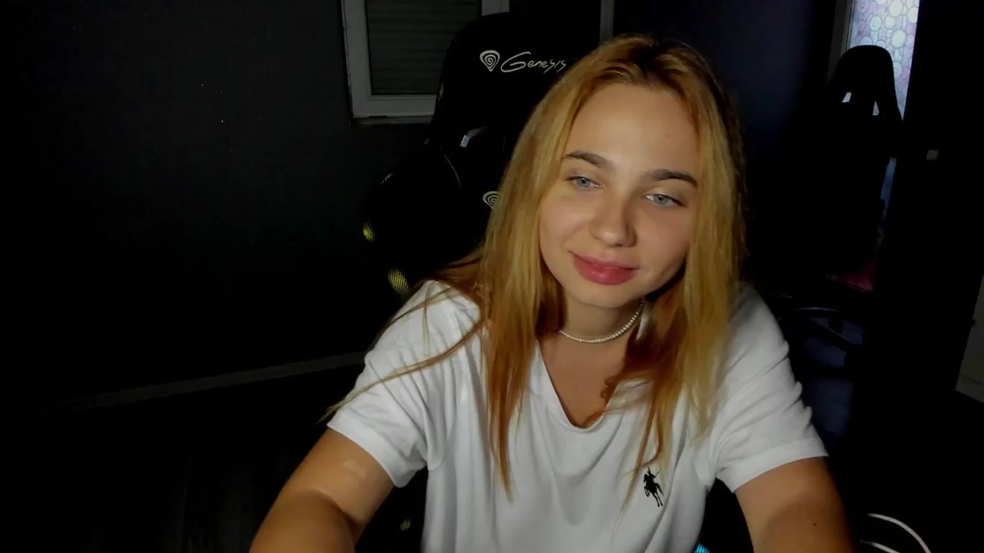Gallery image thumbnail from BlueeeS's myfreecams stream on, 09/07/2025, 16:57 image 2 of 20