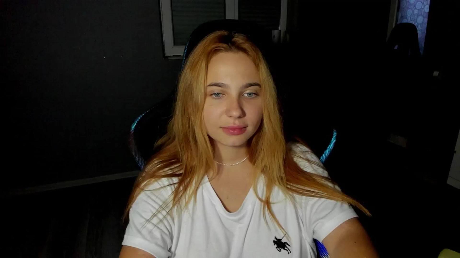 Gallery image thumbnail from BlueeeS's myfreecams stream on, 09/07/2025, 16:57 image 15 of 20