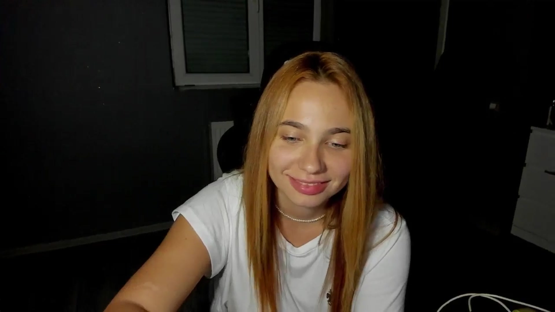 Gallery image thumbnail from BlueeeS's myfreecams stream on, 09/07/2025, 20:15 image 17 of 20