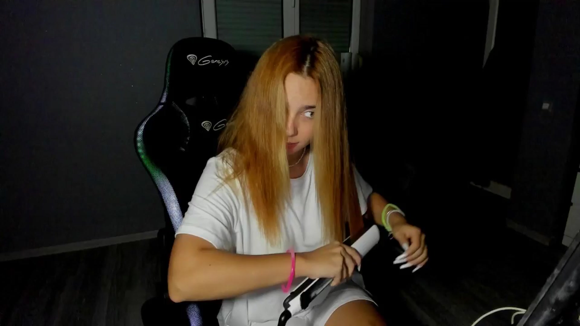 Gallery image thumbnail from BlueeeS's myfreecams stream on, 09/07/2025, 20:15 image 5 of 20