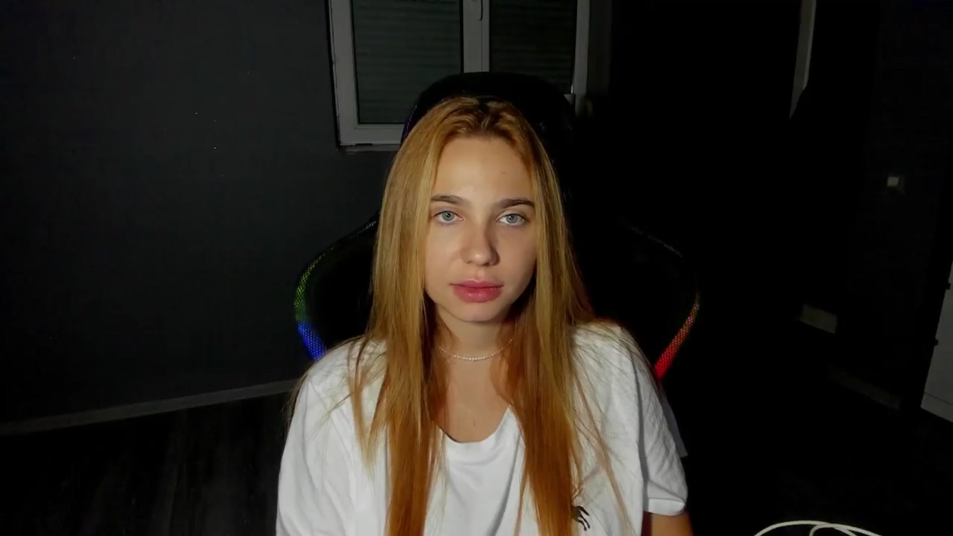 Gallery image thumbnail from BlueeeS's myfreecams stream on, 09/07/2025, 20:15 image 7 of 20