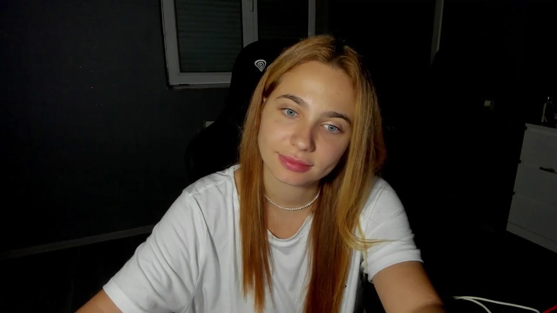 Gallery image thumbnail from BlueeeS's myfreecams stream on, 09/07/2025, 20:15 image 12 of 20