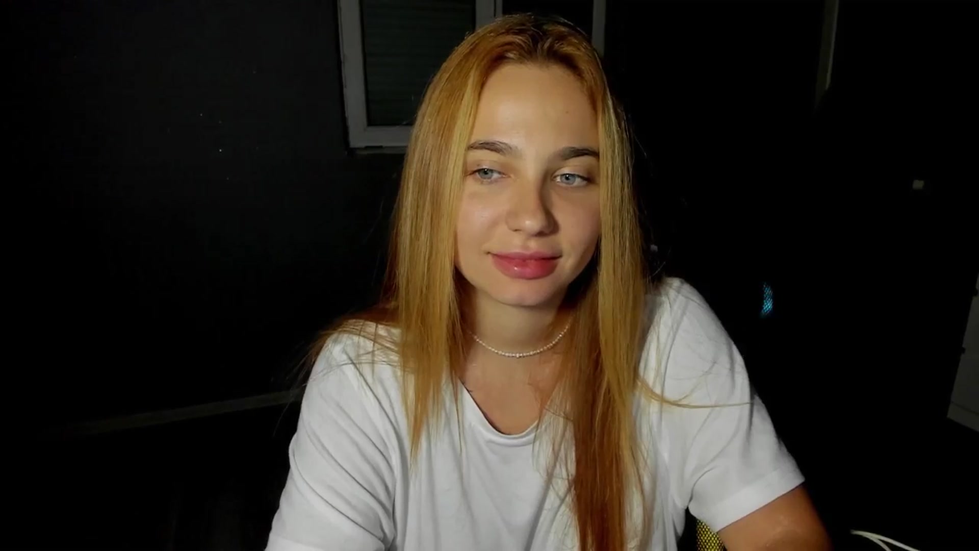 Gallery image thumbnail from BlueeeS's myfreecams stream on, 09/07/2025, 20:15 image 8 of 20