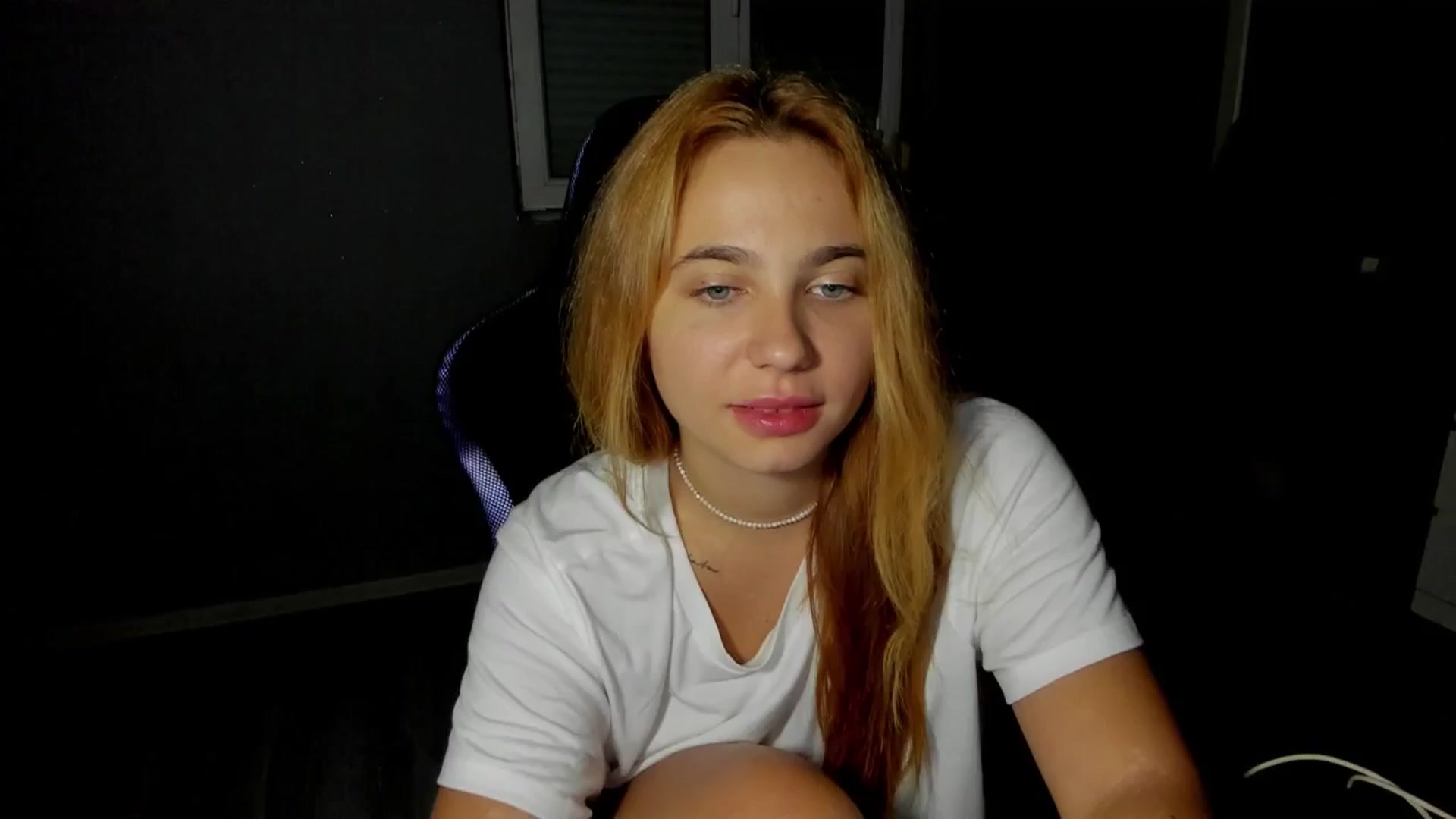 Gallery image thumbnail from BlueeeS's myfreecams stream on, 09/07/2025, 20:15 image 3 of 20