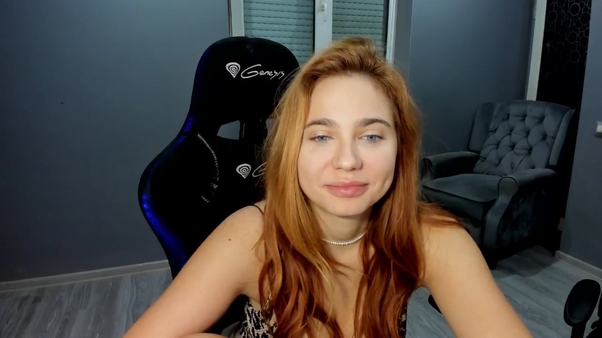 Gallery image thumbnail from BlueeeS's myfreecams stream on, 09/30/2025, 17:49 image 10 of 20