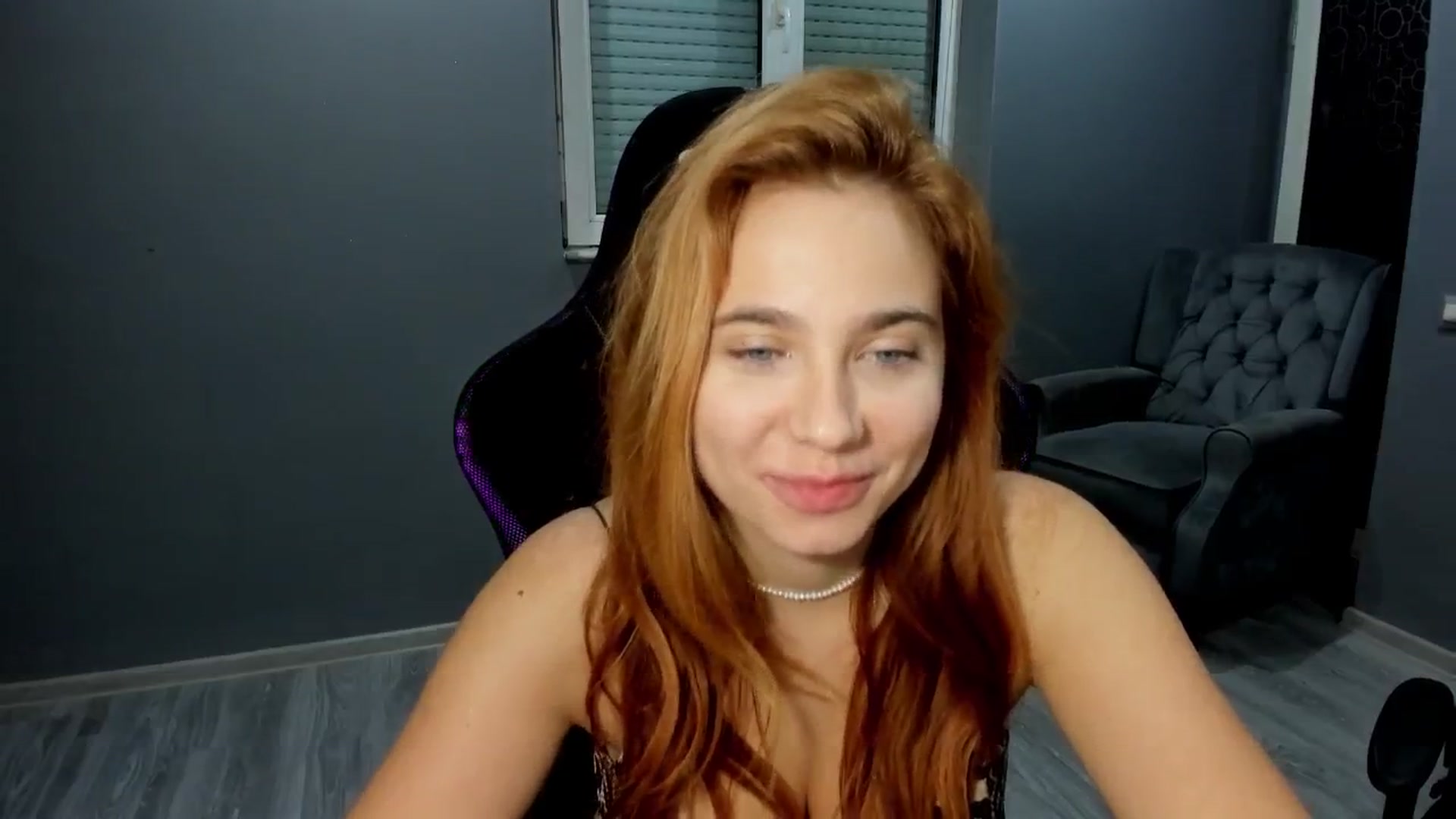 Gallery image thumbnail from BlueeeS's myfreecams stream on, 09/30/2025, 17:49 image 11 of 20