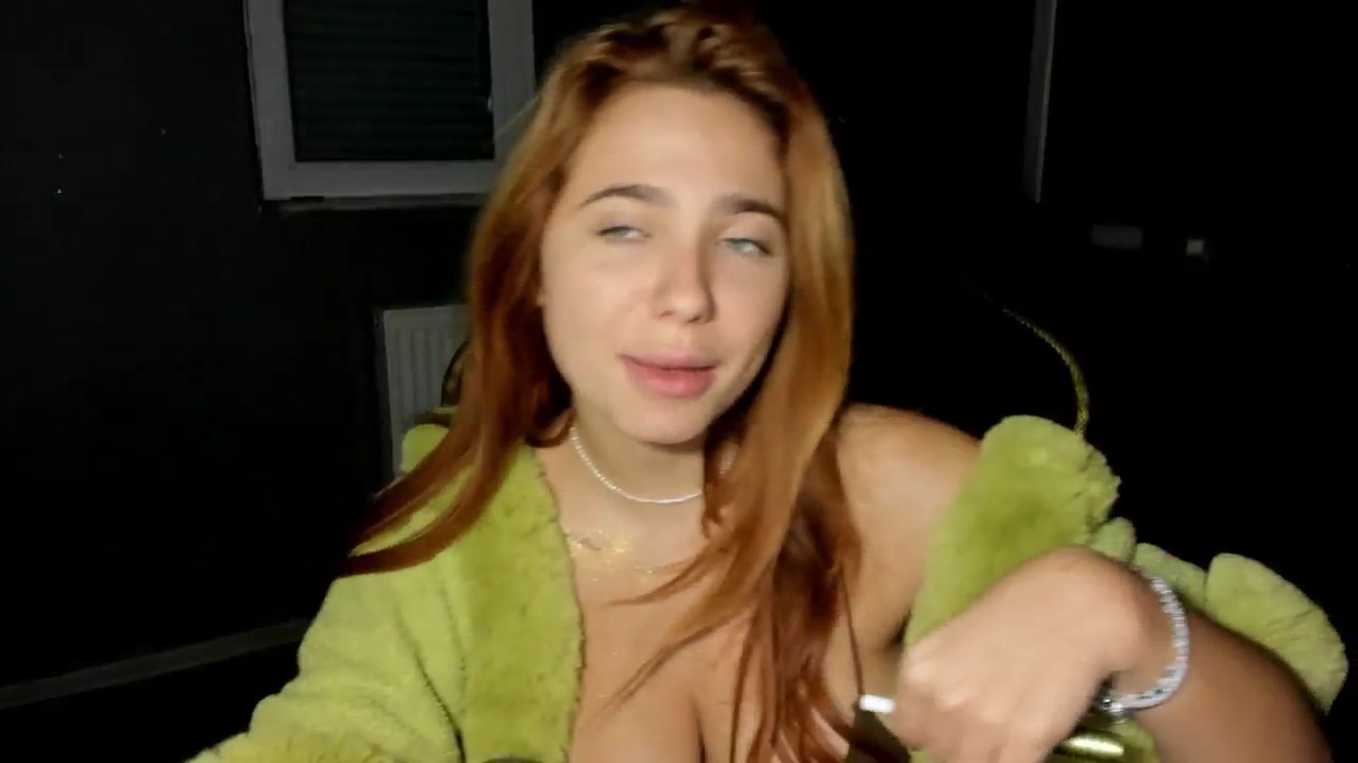 Gallery image thumbnail from BlueeeS's myfreecams stream on, 10/04/2025, 16:23 image 18 of 20
