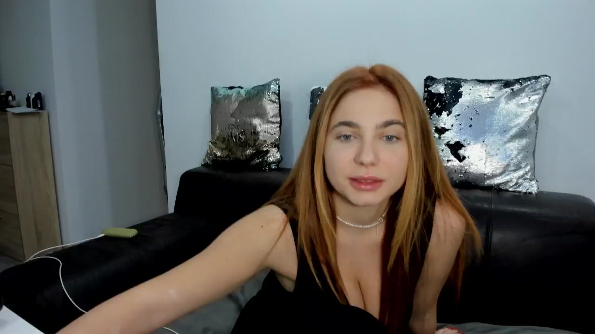 Gallery image thumbnail from BlueeeS's myfreecams stream on, 11/14/2025, 18:21 image 1 of 20
