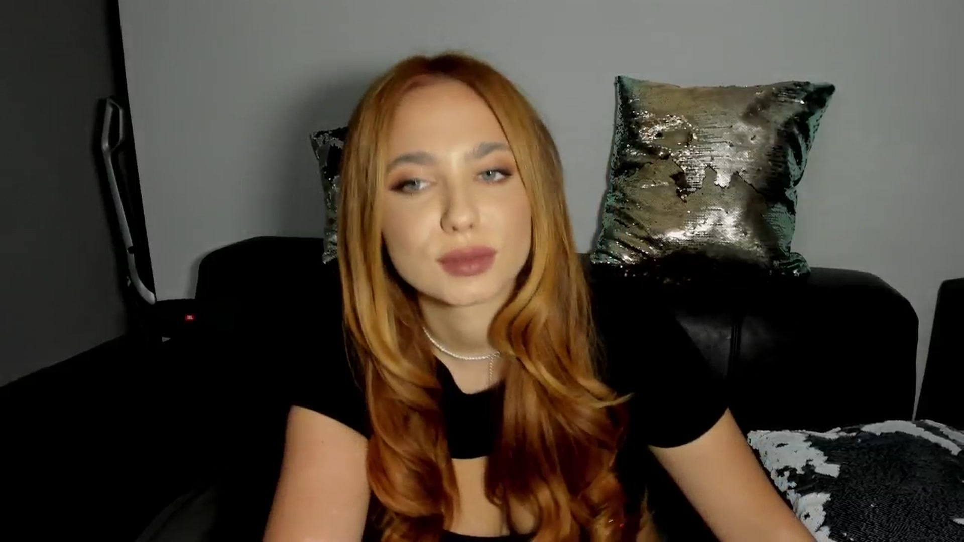 Gallery image thumbnail from BlueeeS's myfreecams stream on, 11/17/2025, 23:28 image 10 of 20