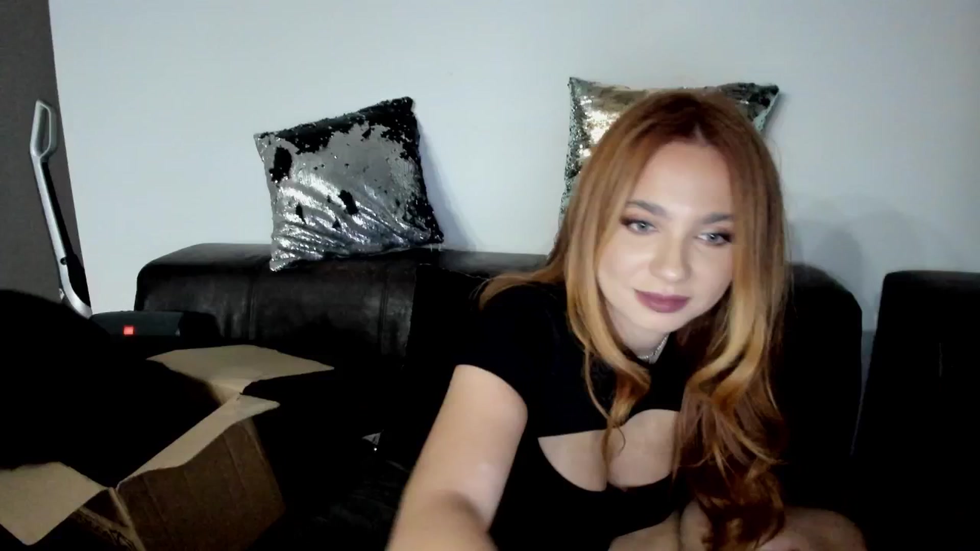 Gallery image thumbnail from BlueeeS's myfreecams stream on, 11/18/2025, 24:09 image 5 of 20