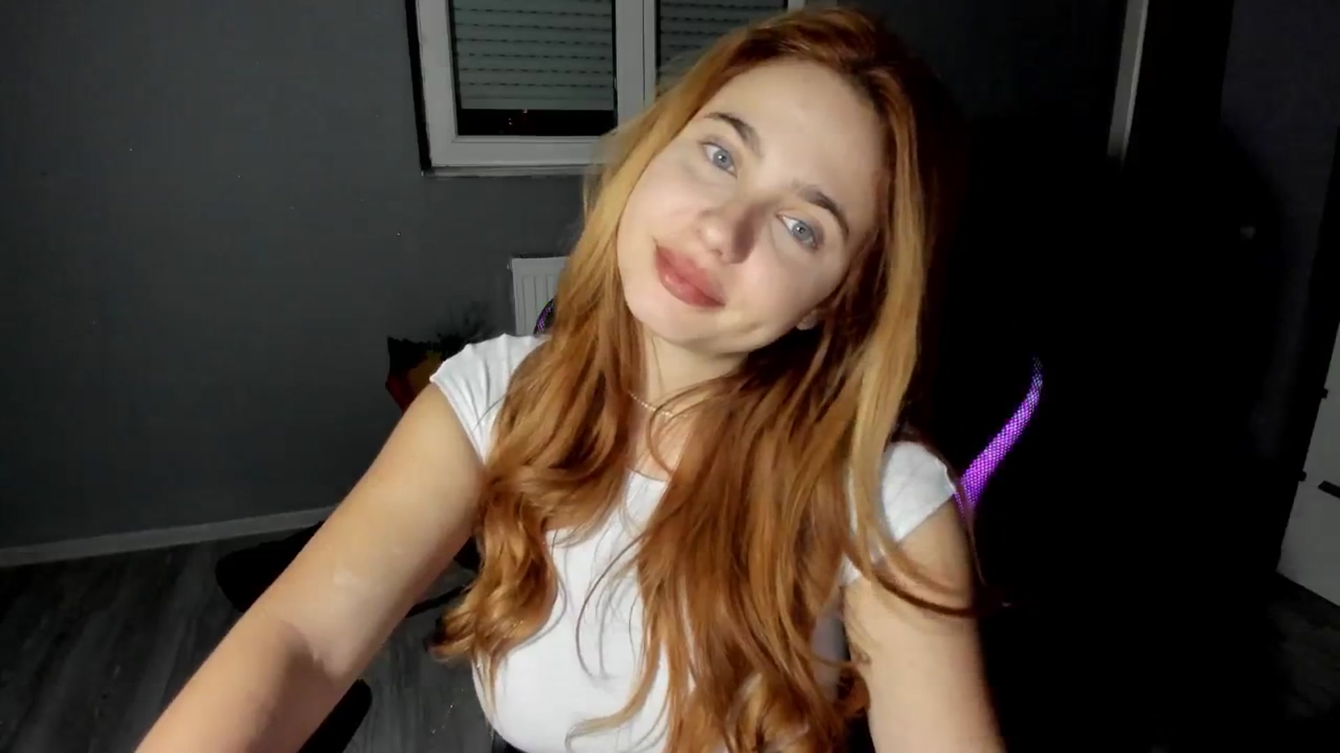 Gallery image thumbnail from BlueeeS's myfreecams stream on, 12/10/2025, 01:35 image 5 of 20