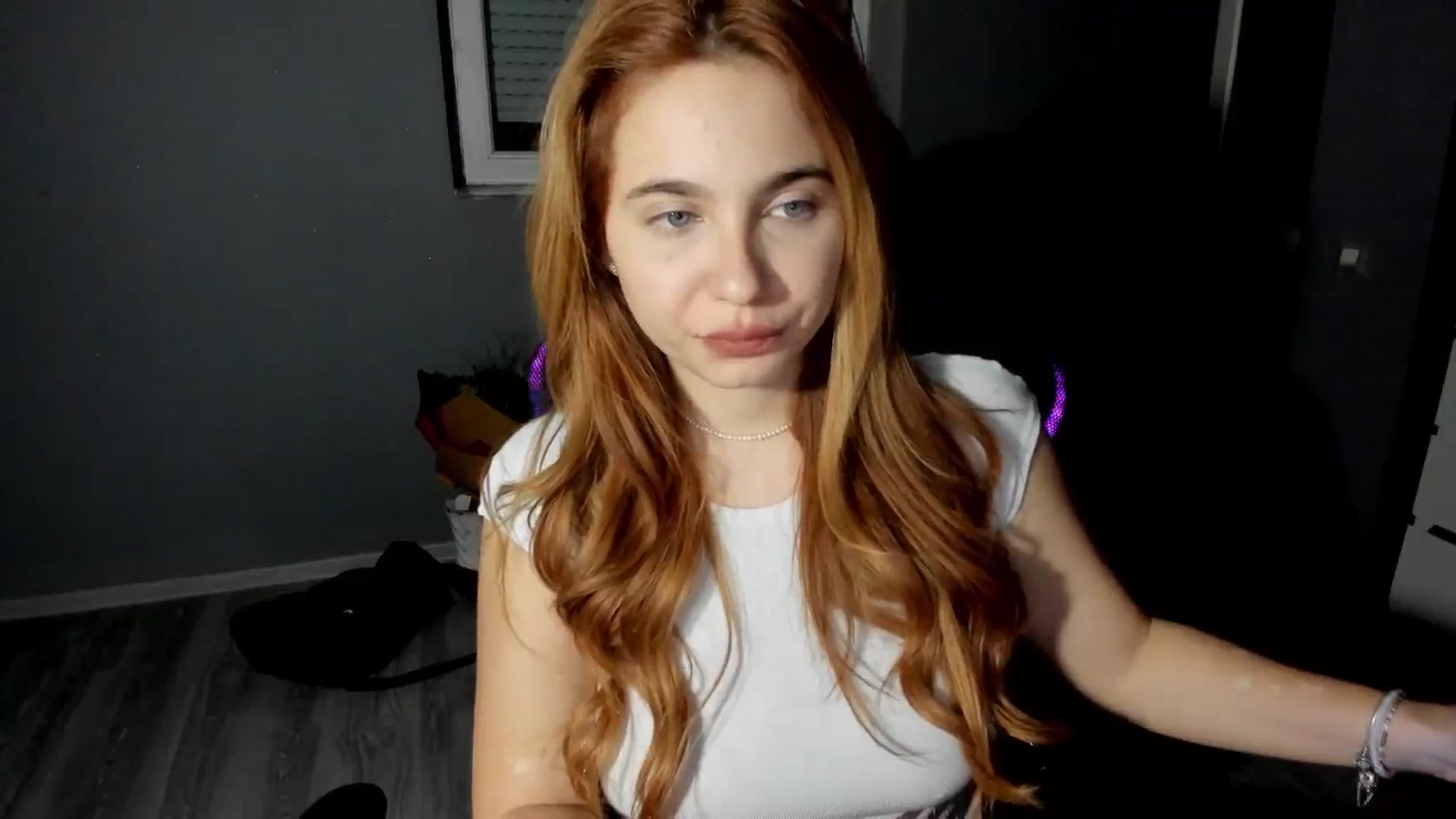 Gallery image thumbnail from BlueeeS's myfreecams stream on, 12/10/2025, 01:35 image 7 of 20