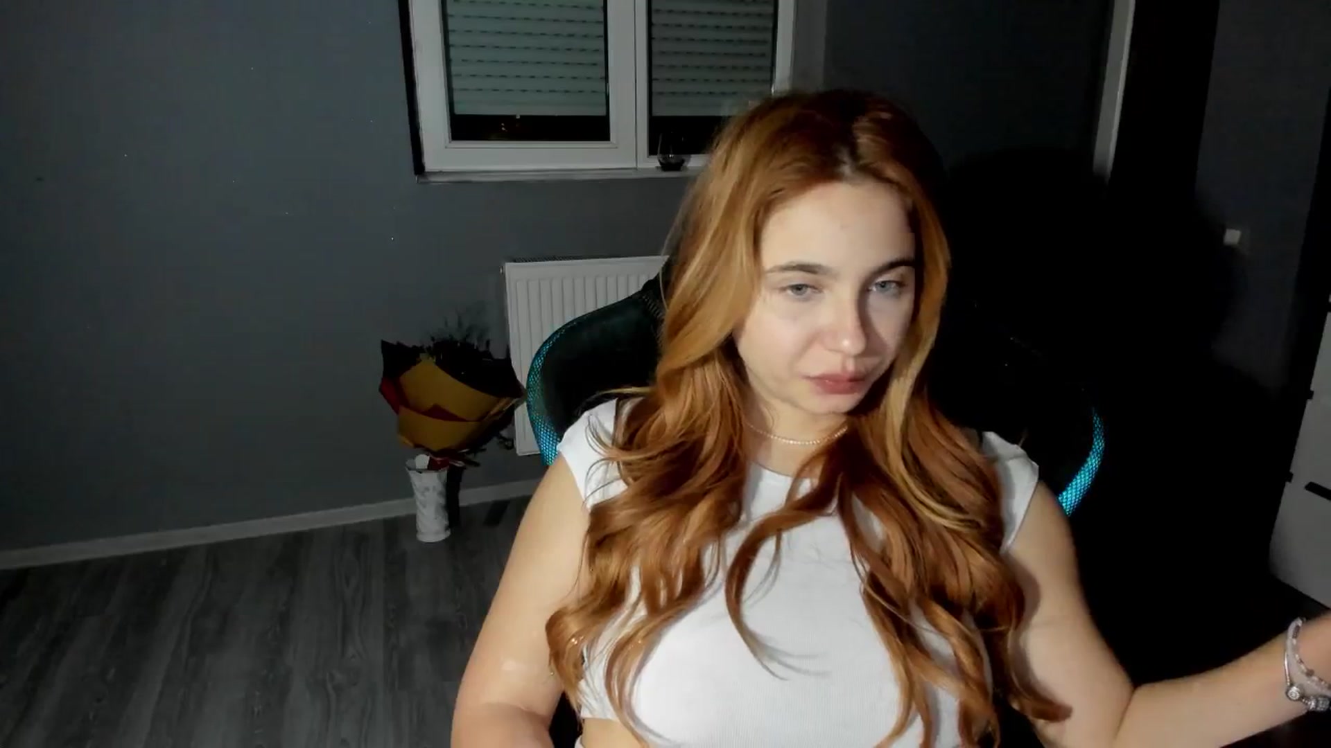 Gallery image thumbnail from BlueeeS's myfreecams stream on, 12/10/2025, 01:35 image 12 of 20