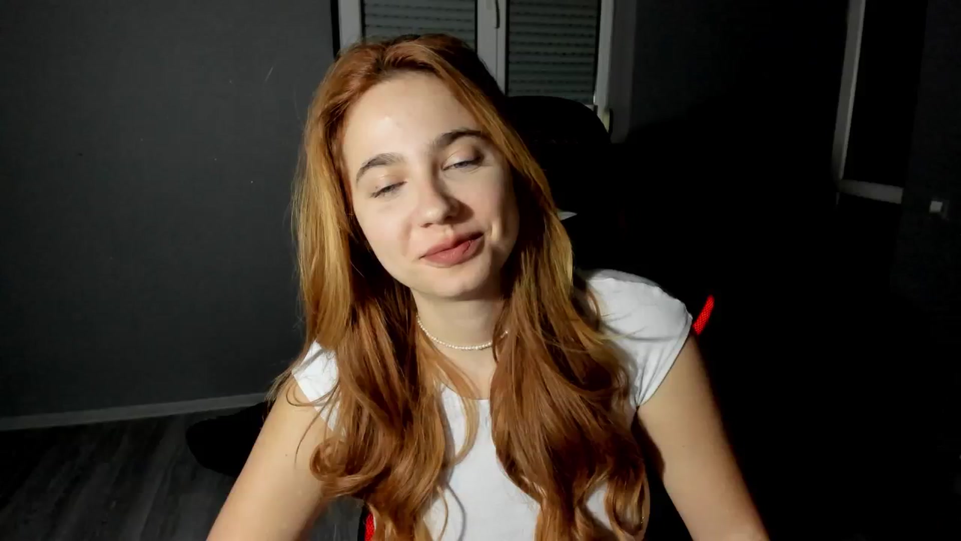 Gallery image thumbnail from BlueeeS's myfreecams stream on, 12/10/2025, 01:35 image 1 of 20